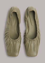 Ione Soft Ruched Pump