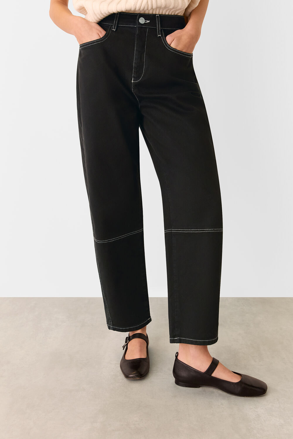 Black Contrast Detail Barrel Jean