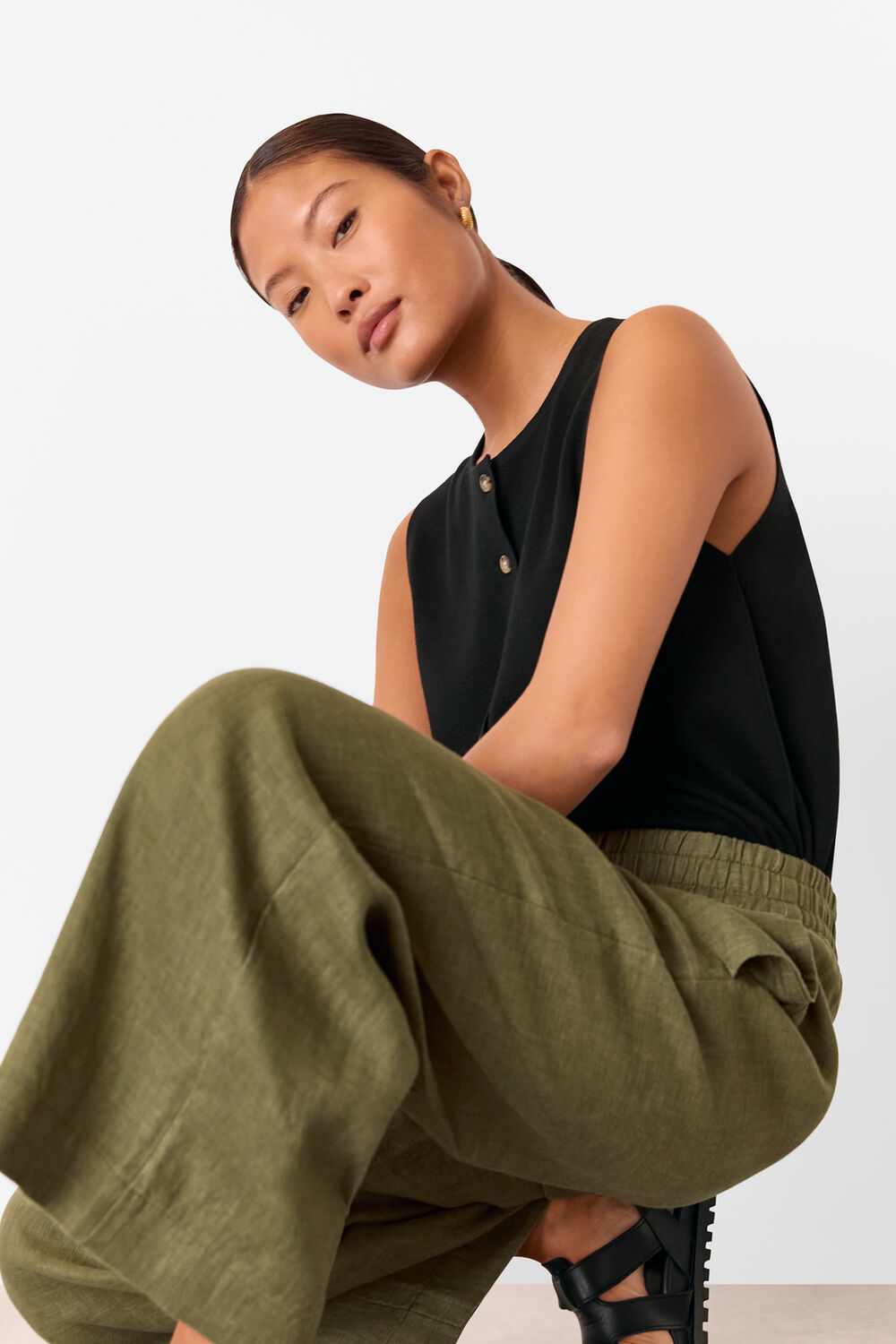 Khaki Petite Linen Pocket Trouser