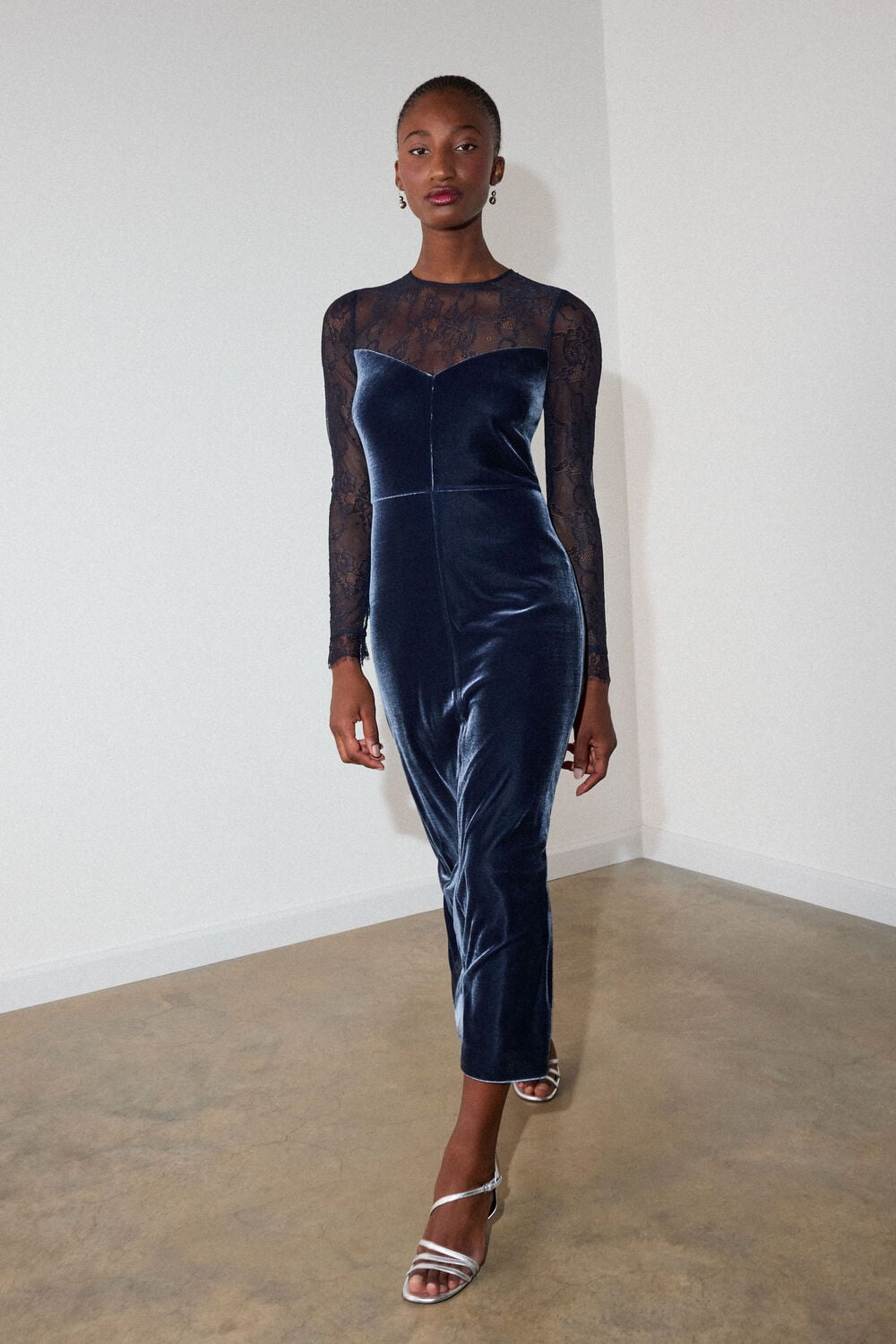 Navy Lace Sleeve Velvet Midi Dress