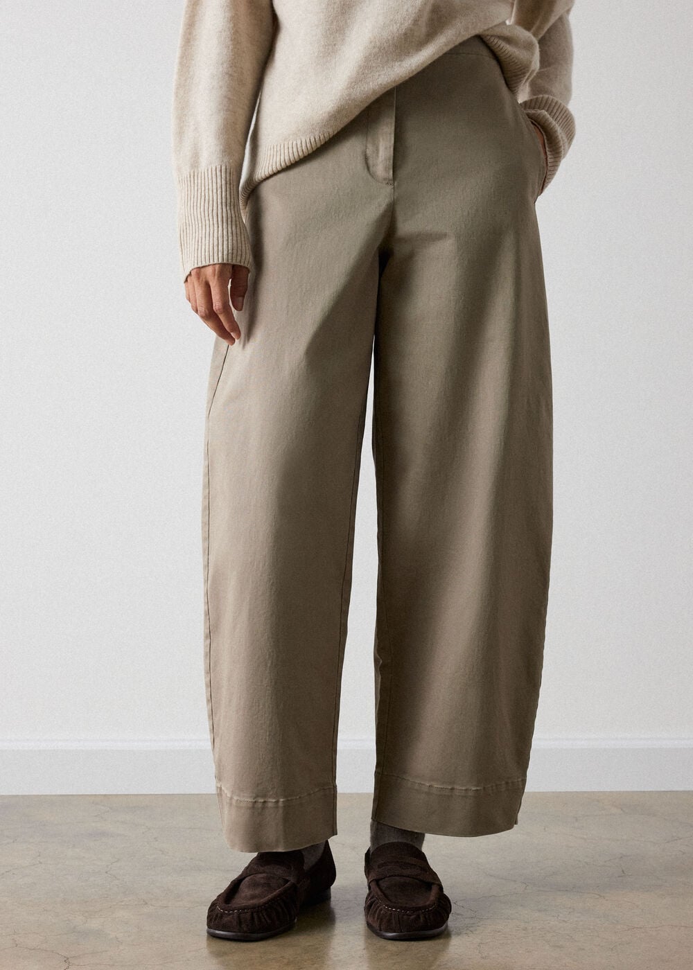 Clean Cotton Barrel Trouser