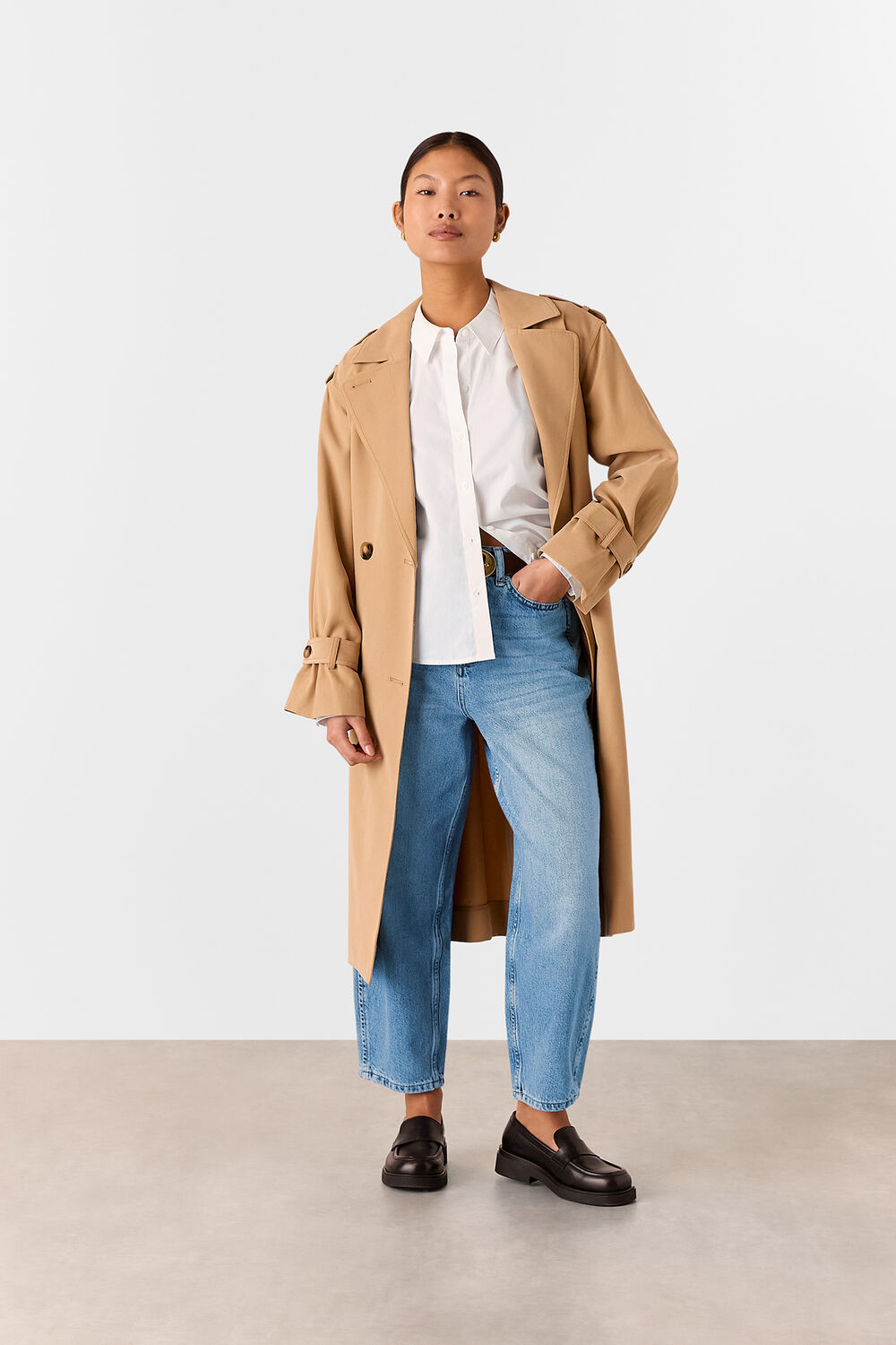 Light Wash Petite Authentic Barrel Leg Jean