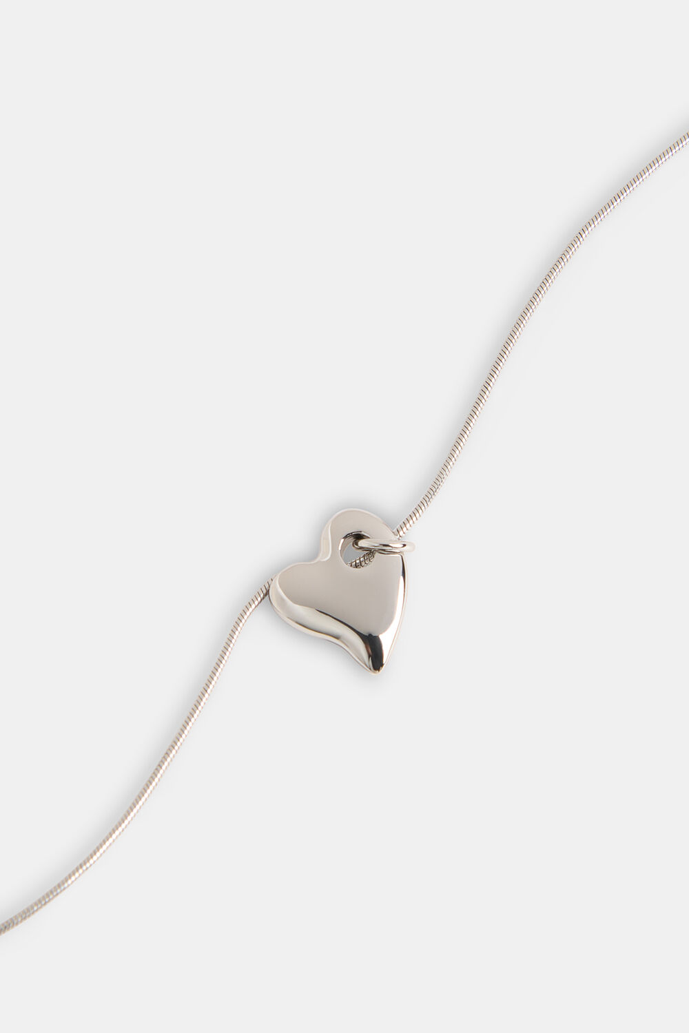 Curved Heart Chain Necklace