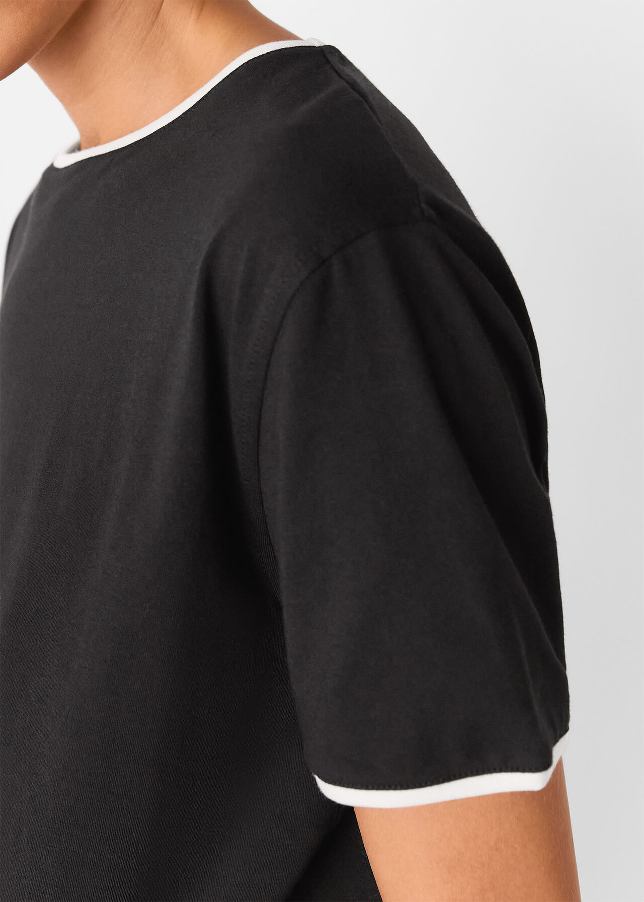 Contrast Piping Detail Tee