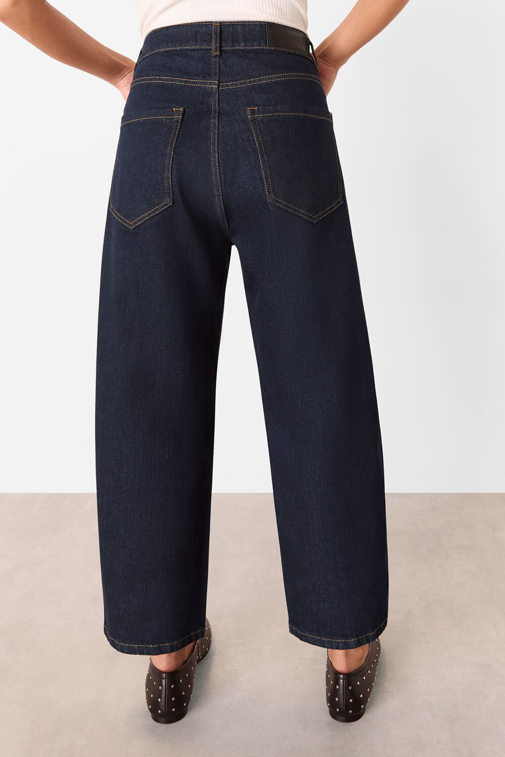 Petite Stretch Barrel Leg Jean