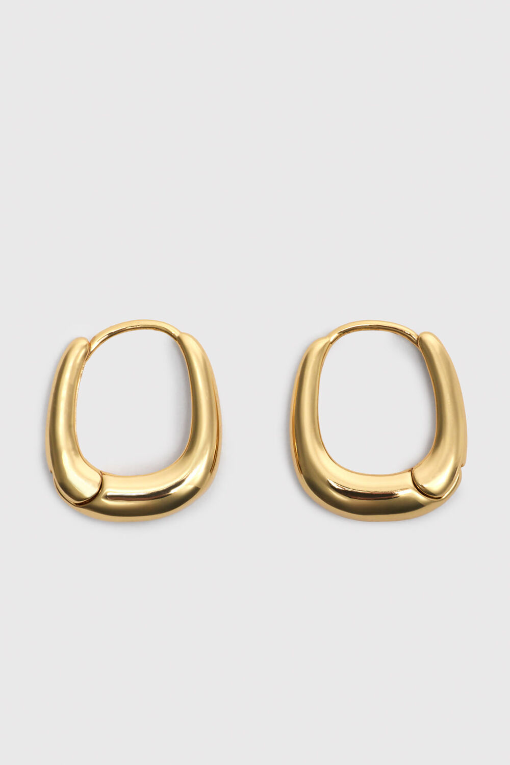 Curved Square Huggie Hoop
