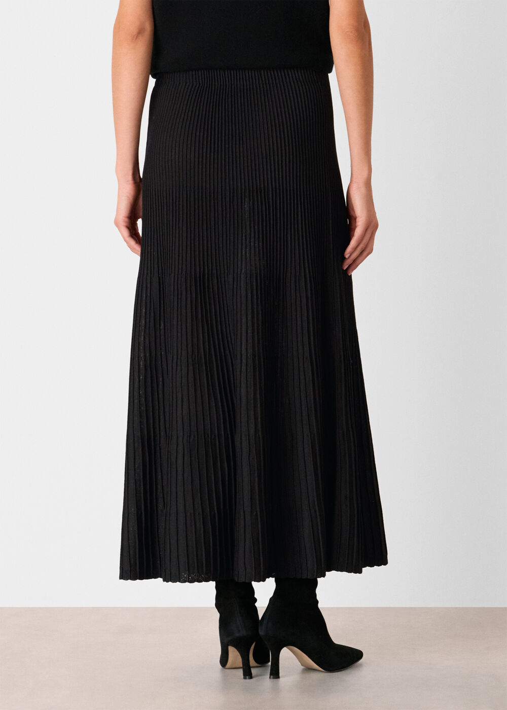 Knitted Pleated Skirt