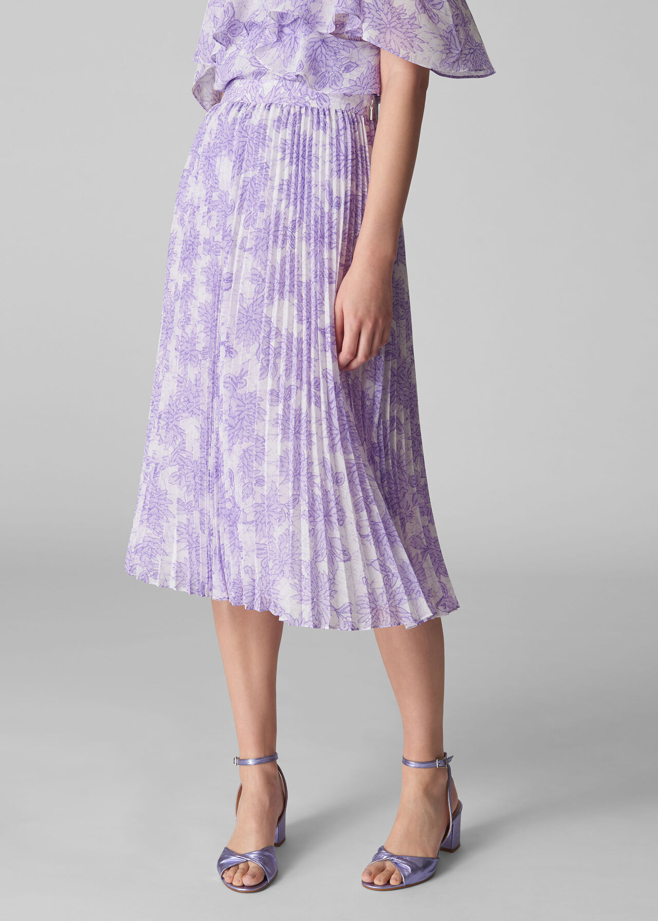 Batik Lily Print Pleated Skirt