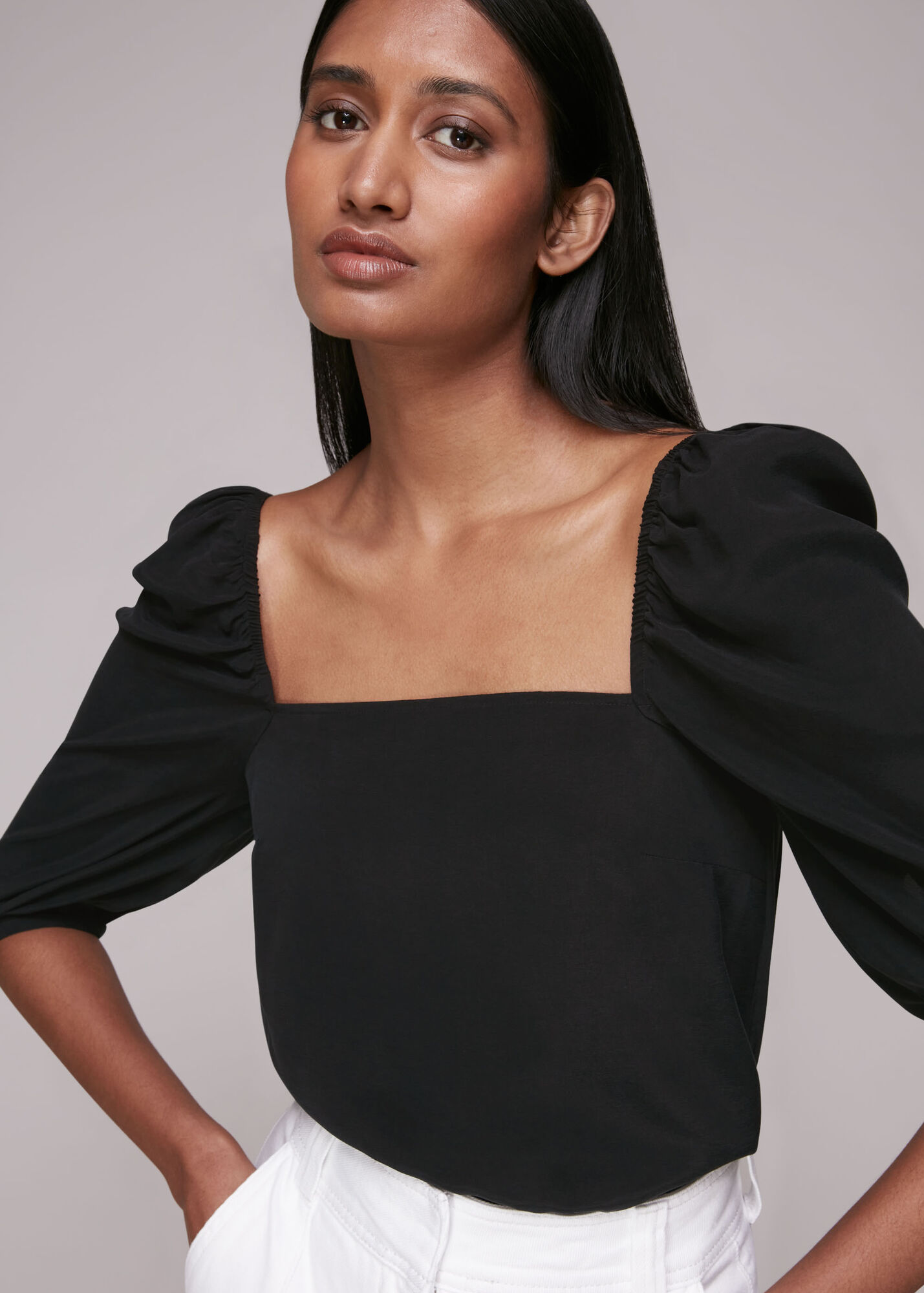 [ 超親膚！極顯瘦！] ruffle square neck top / black ( with pads) main image 0