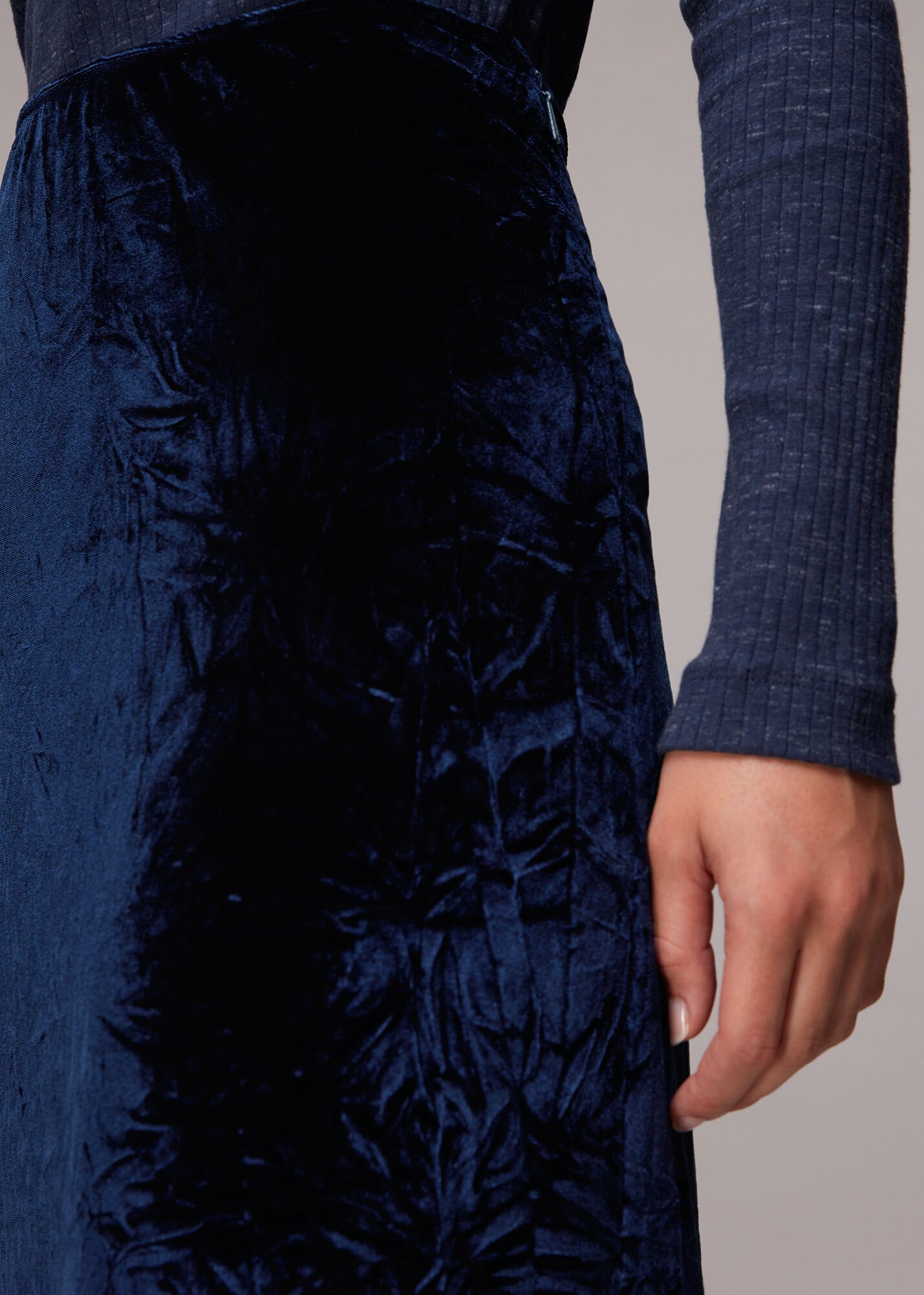 Long navy blue velvet skirt deals