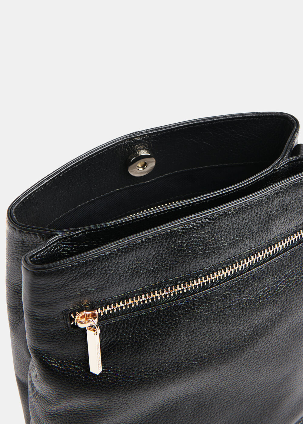 Dion Bucket Bag