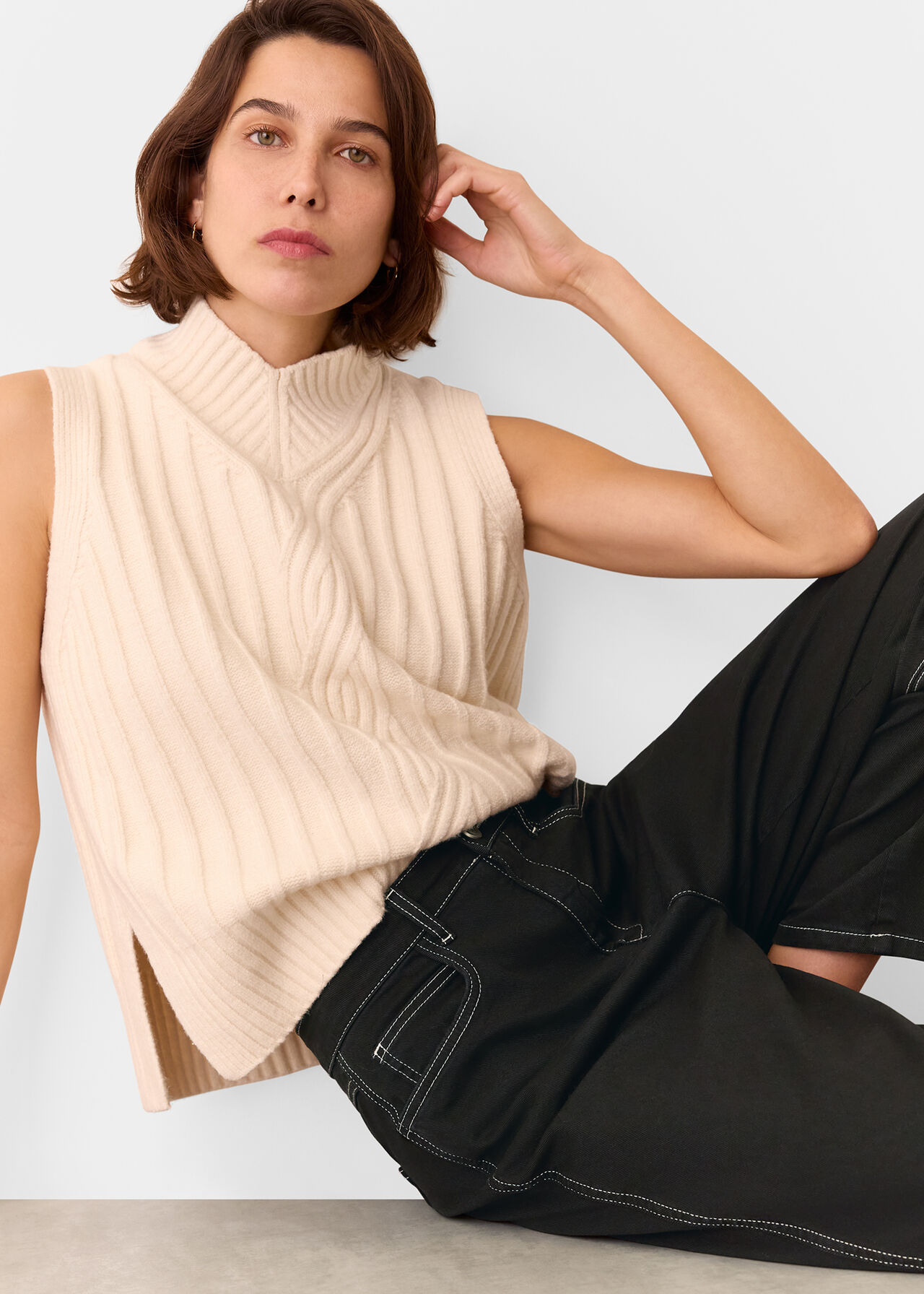 Contrast Detail Barrel Jean
