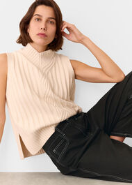 Contrast Detail Barrel Jean