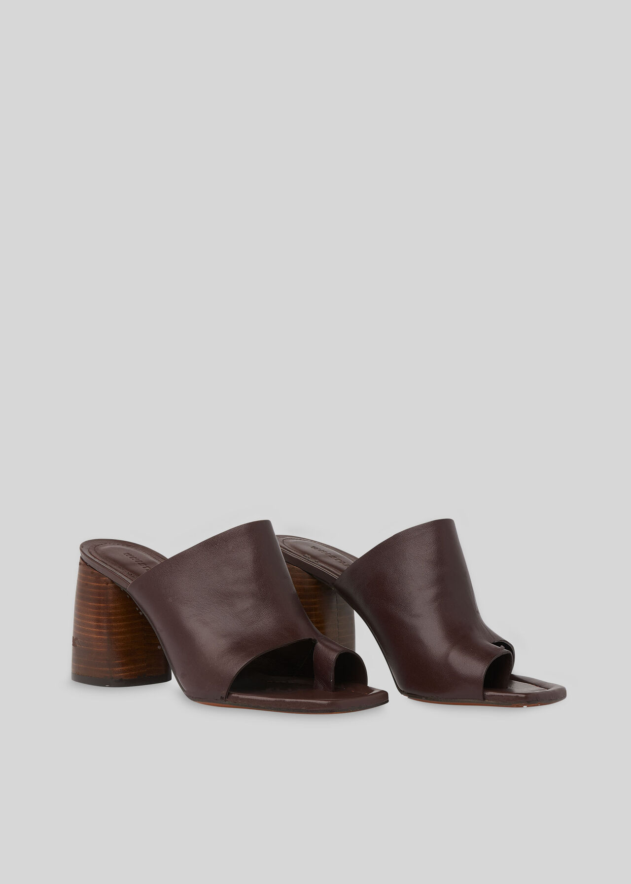 Acre Toe Loop Mule Brown