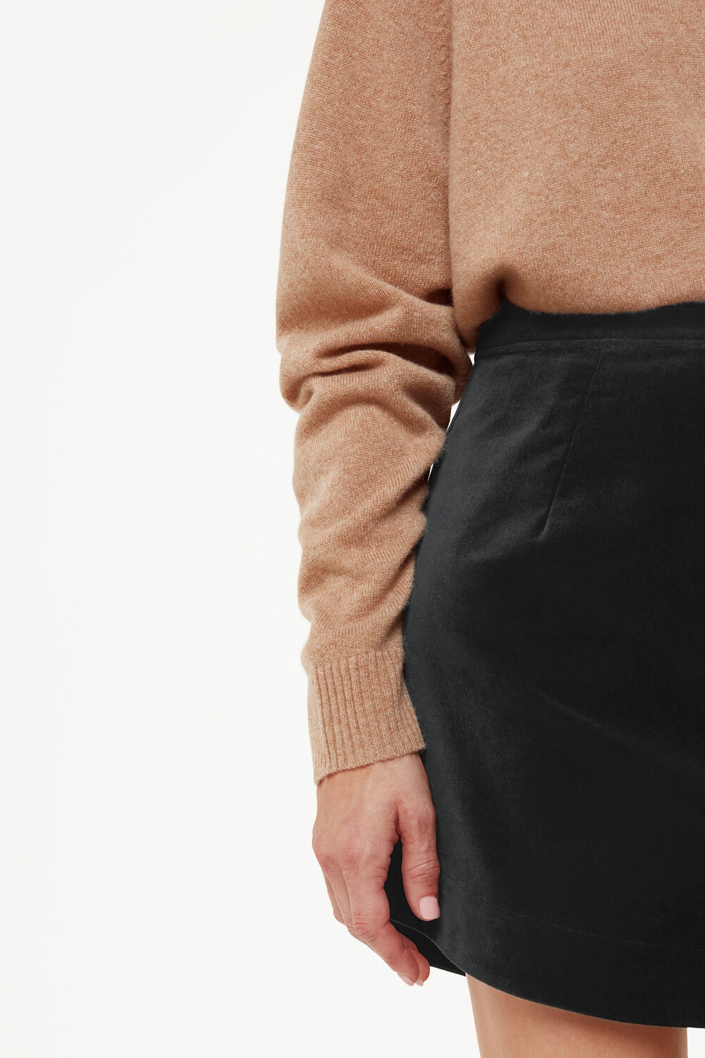 Petite Velvet Curved Hem Mini Skirt