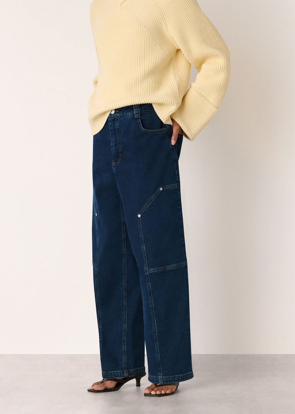 Barrel Mid Rise Trouser