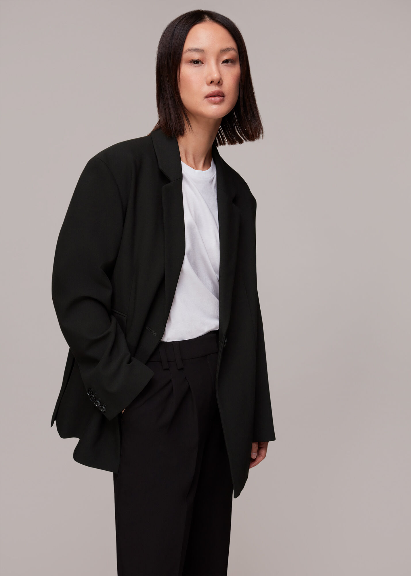 Black Tweed Jacket with Black Pants Outfits For Women (4 ideas