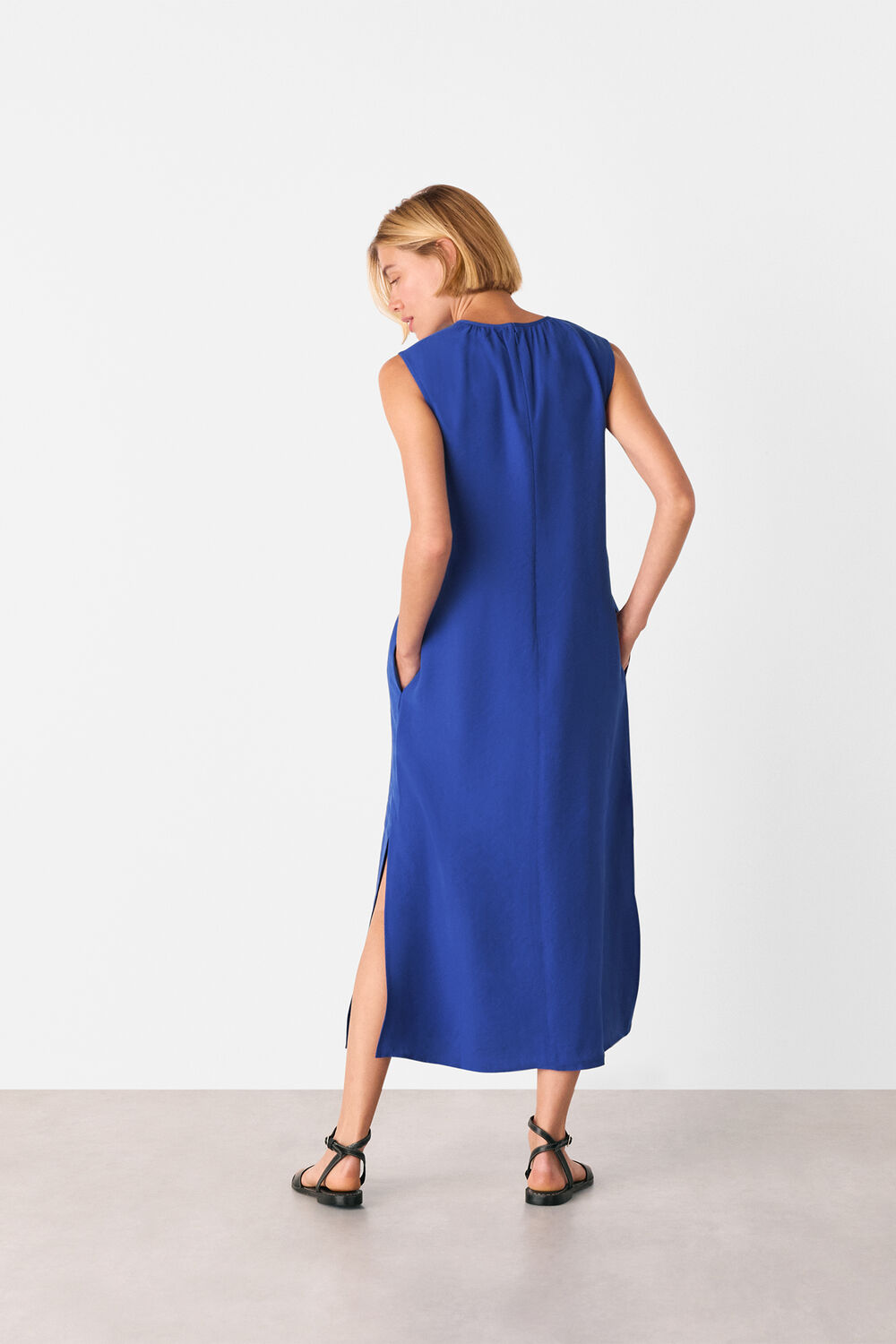 Blue Sleeveless Midi Dress