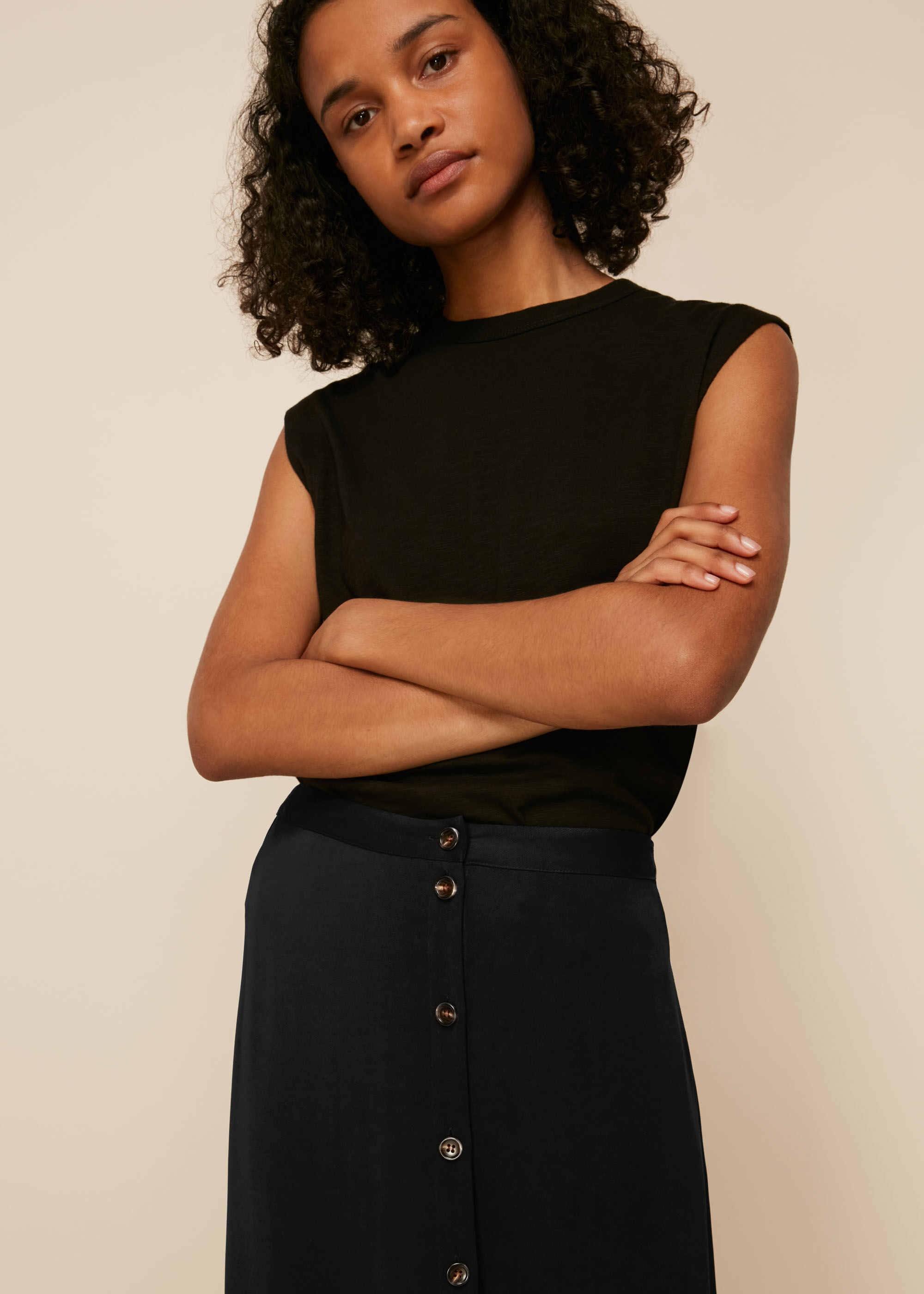 Button front deals skirt queen size