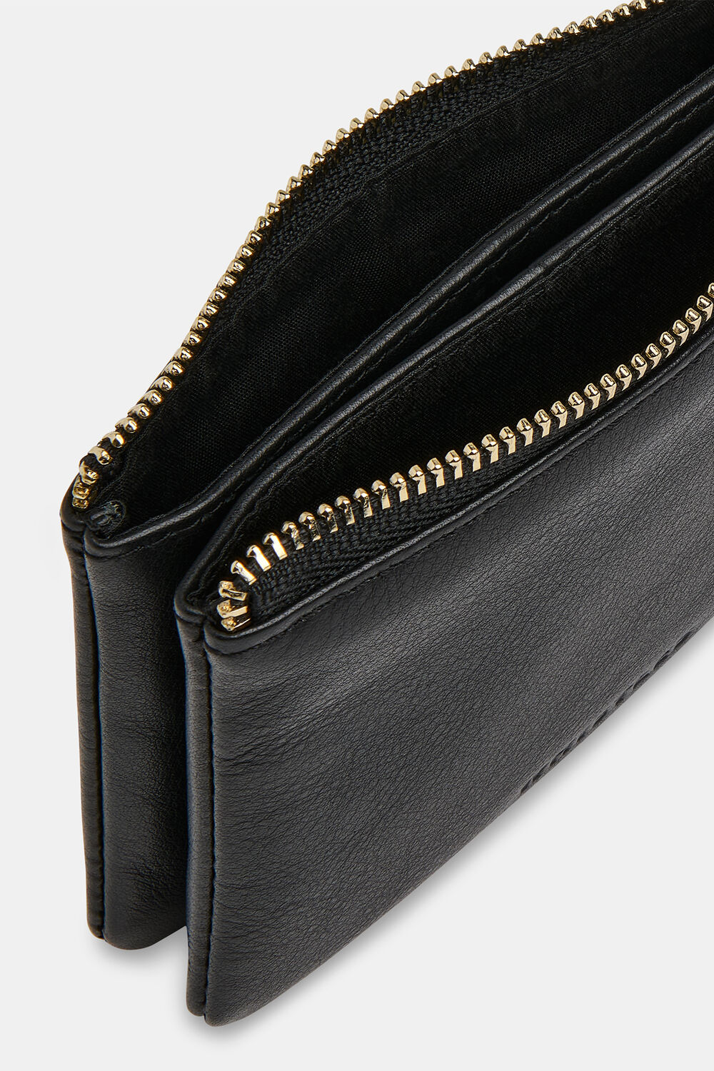 Knotted Zip Pull Purse