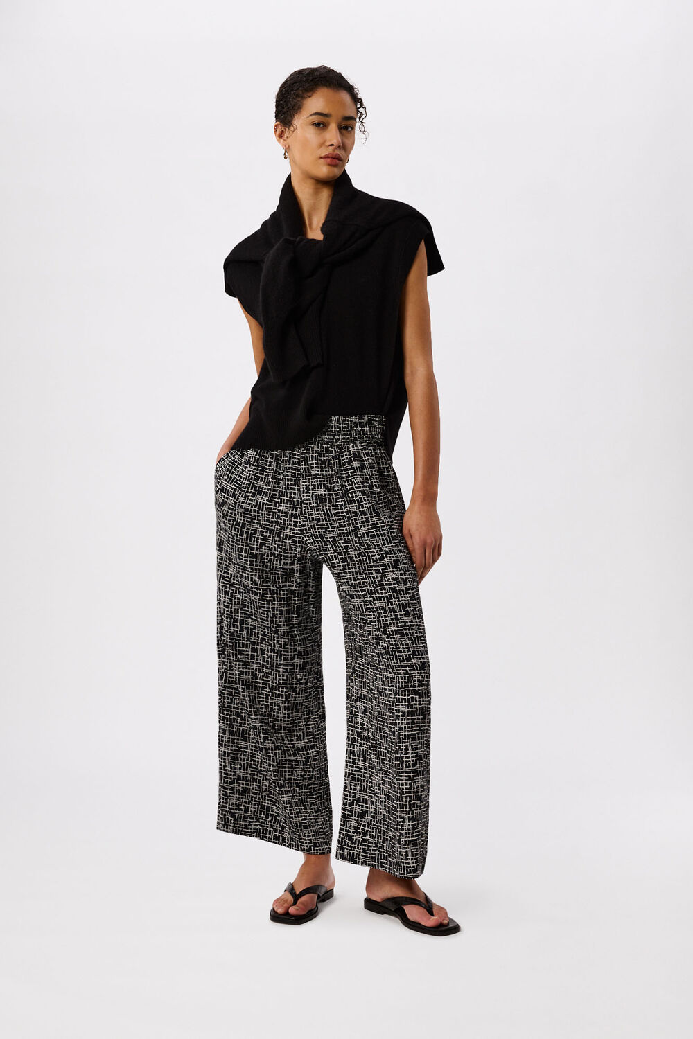 Black Woven Grid Crop Trouser