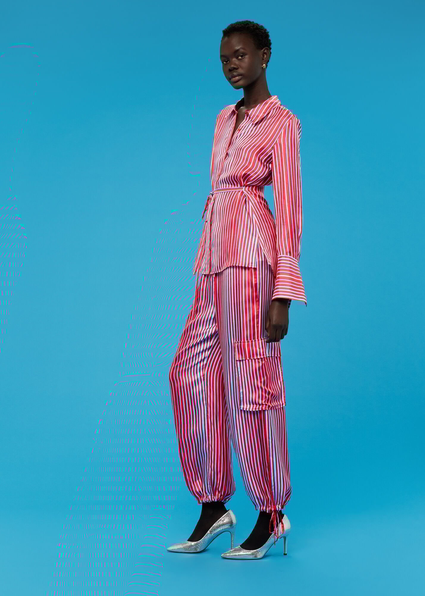 Blue outlet stripe trousers
