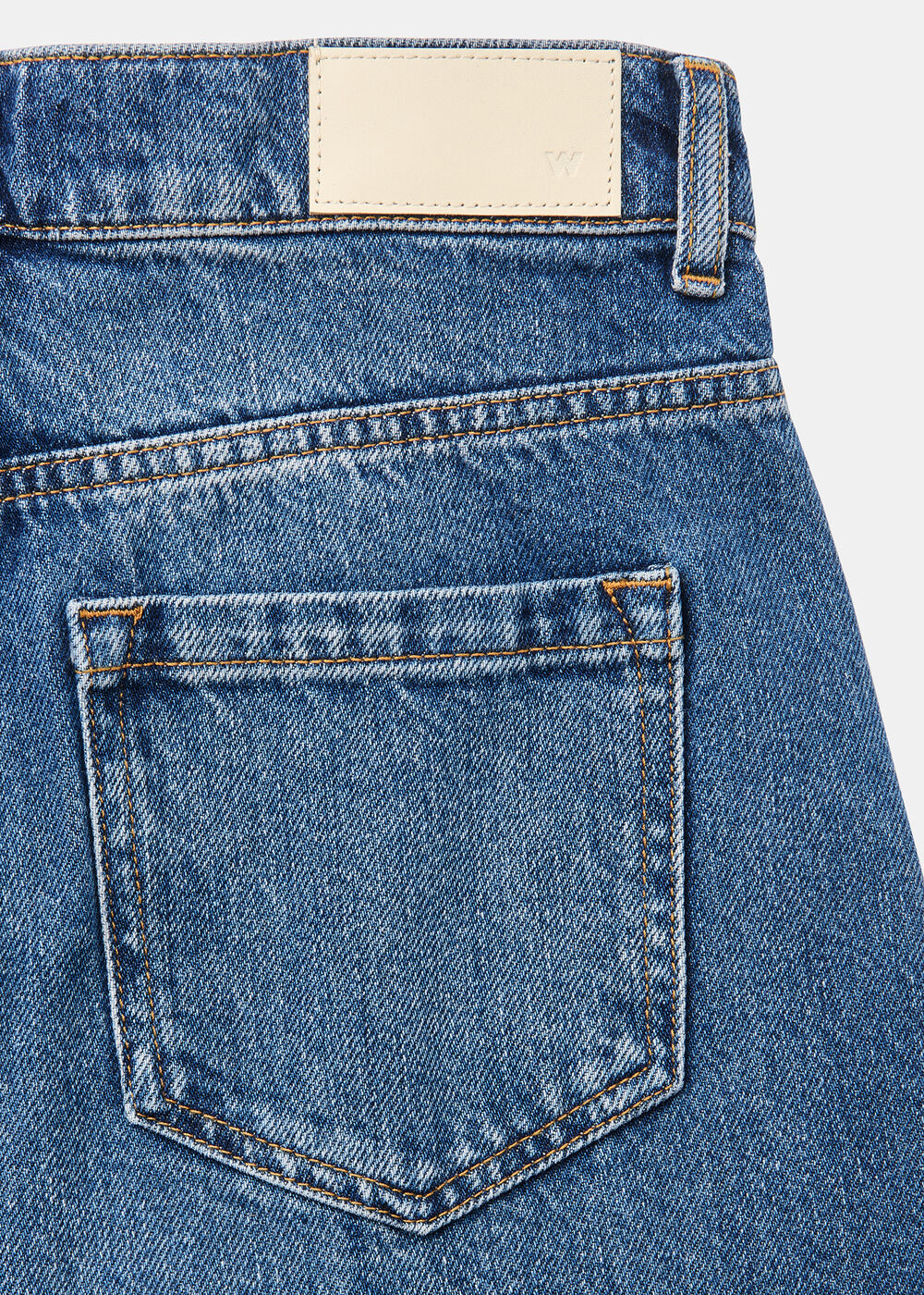 Authentic Barrel Leg Jean
