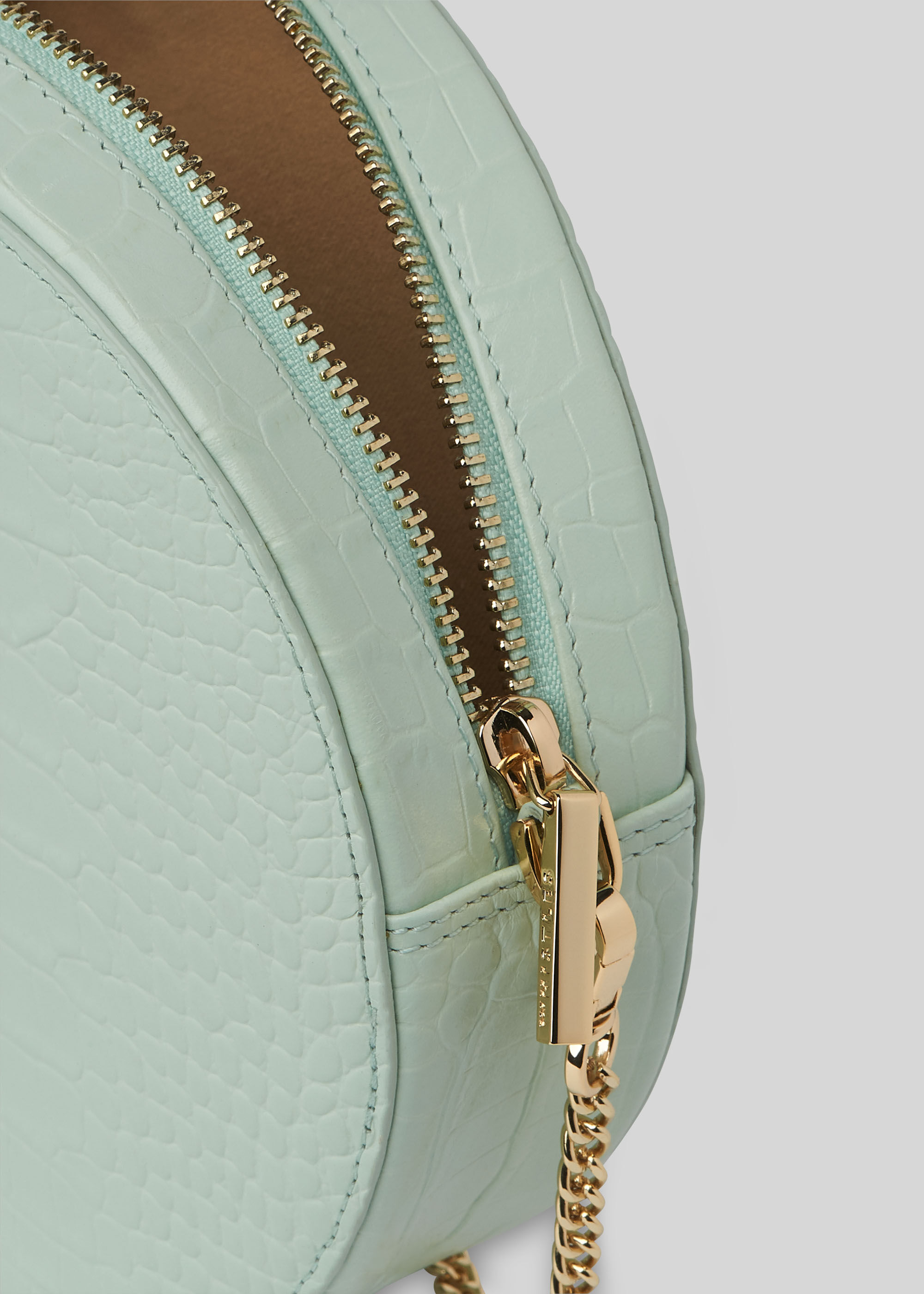 Whistles round clearance bag