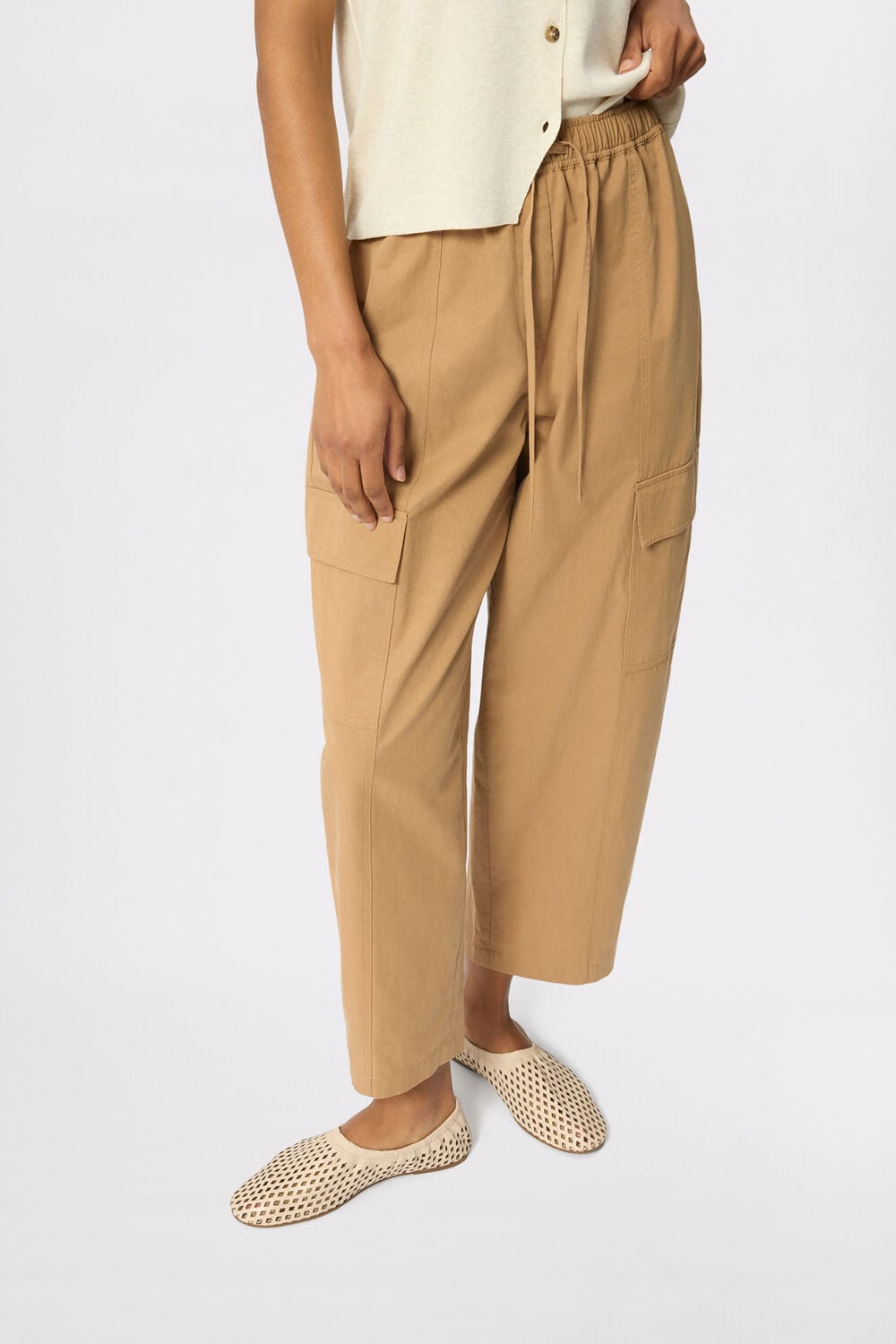 Neutral Petite Utility Cotton Barrel Trouser