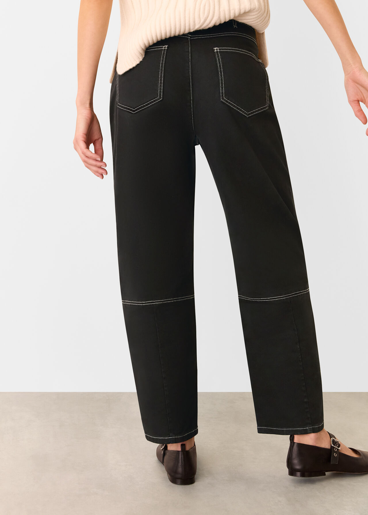Contrast Detail Barrel Jean