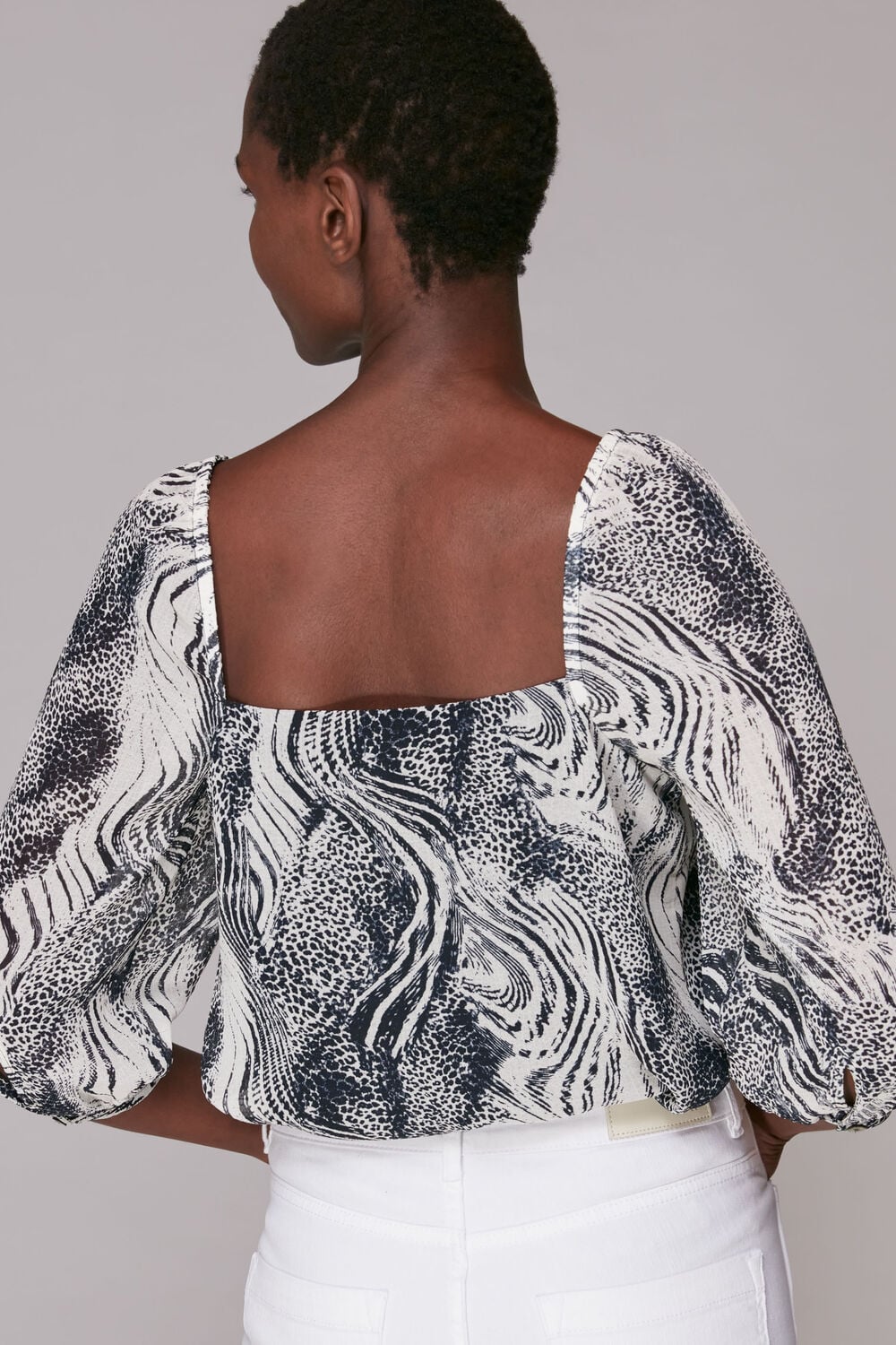Flowing Tiger Blanche Top