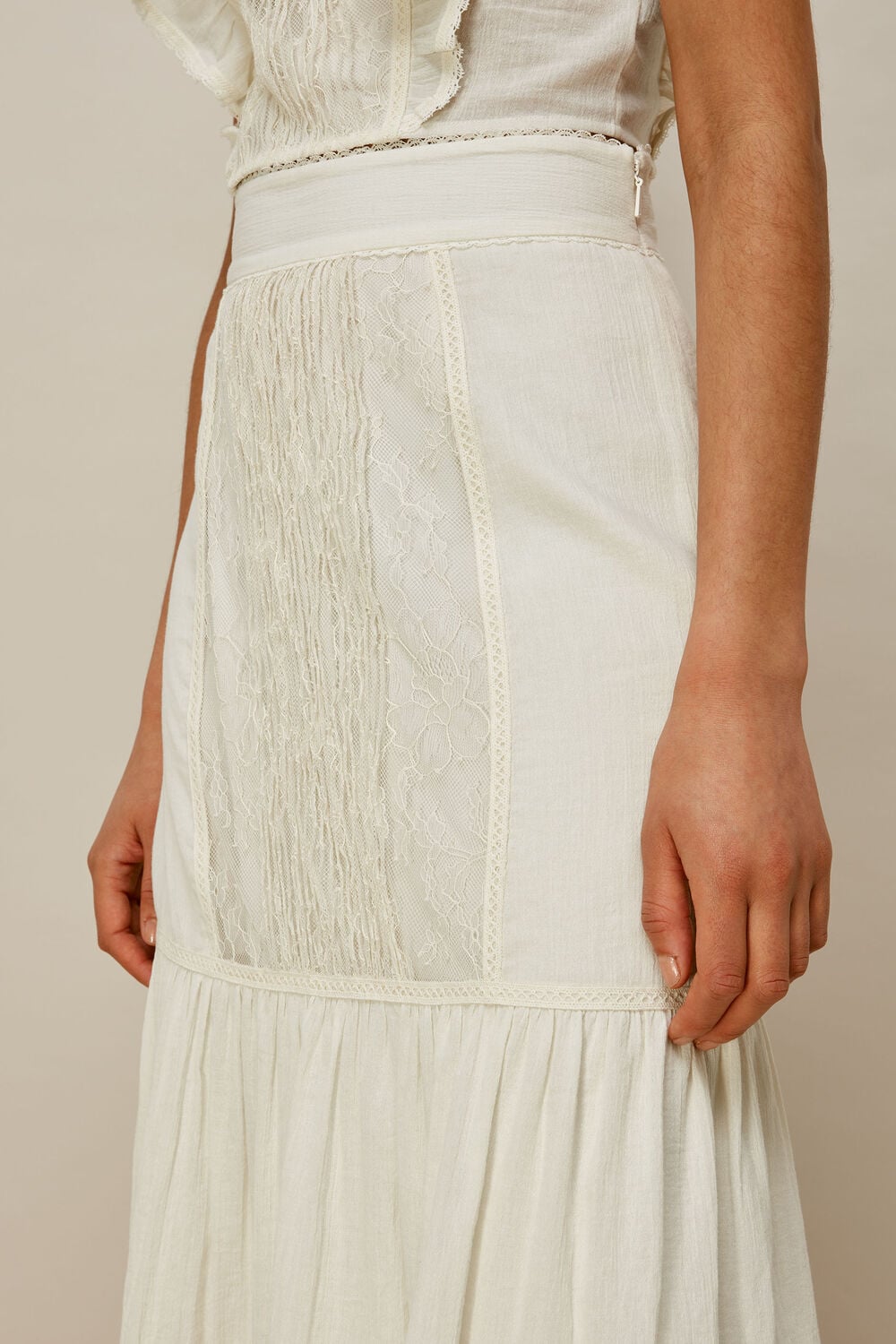 Mixed Lace Frill Skirt Ivory
