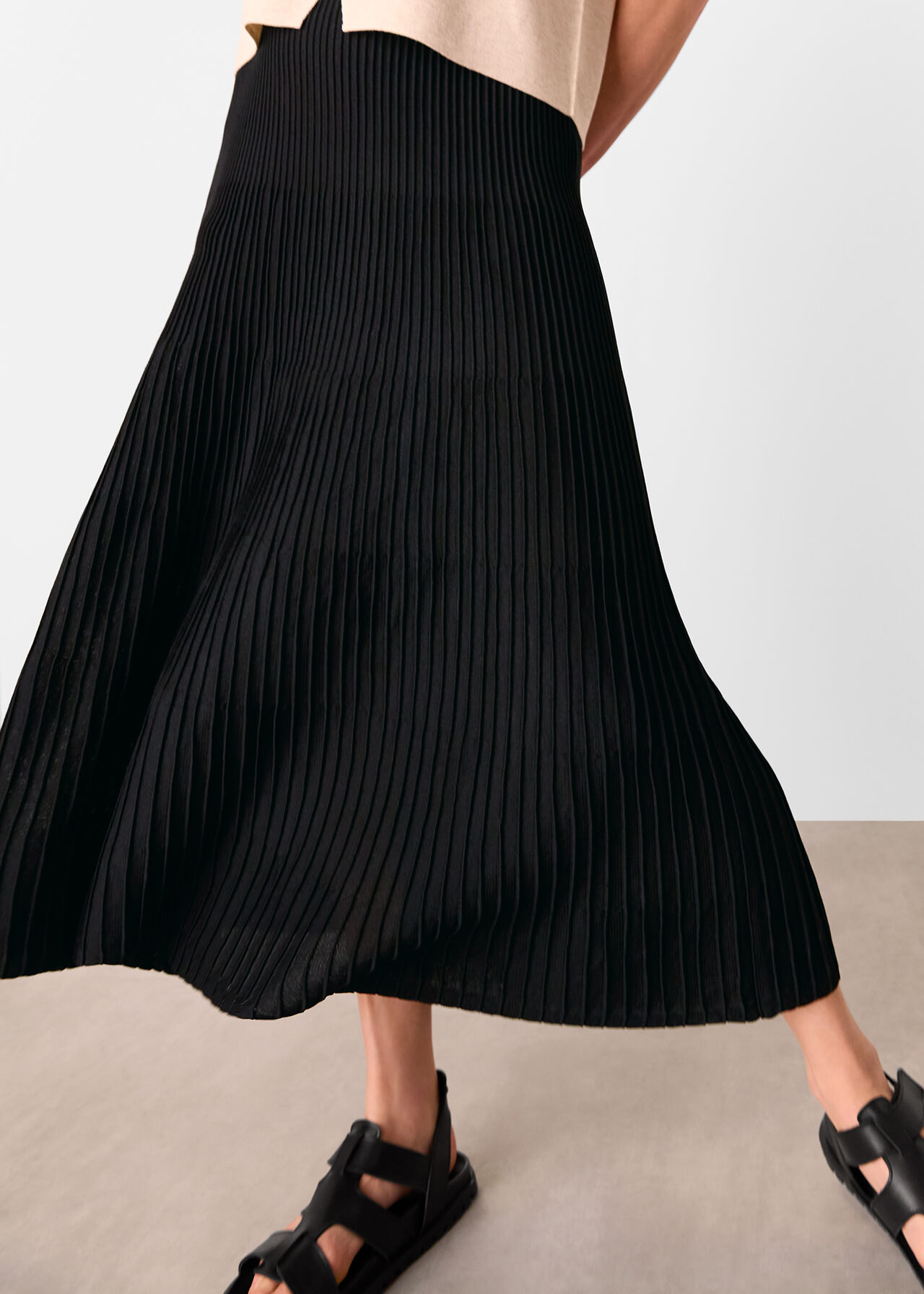 Knitted Pleated Skirt