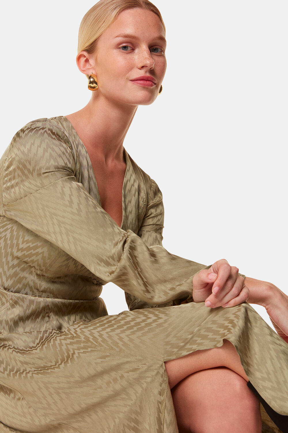 Khaki Jacquard Zig Zag Print Dress