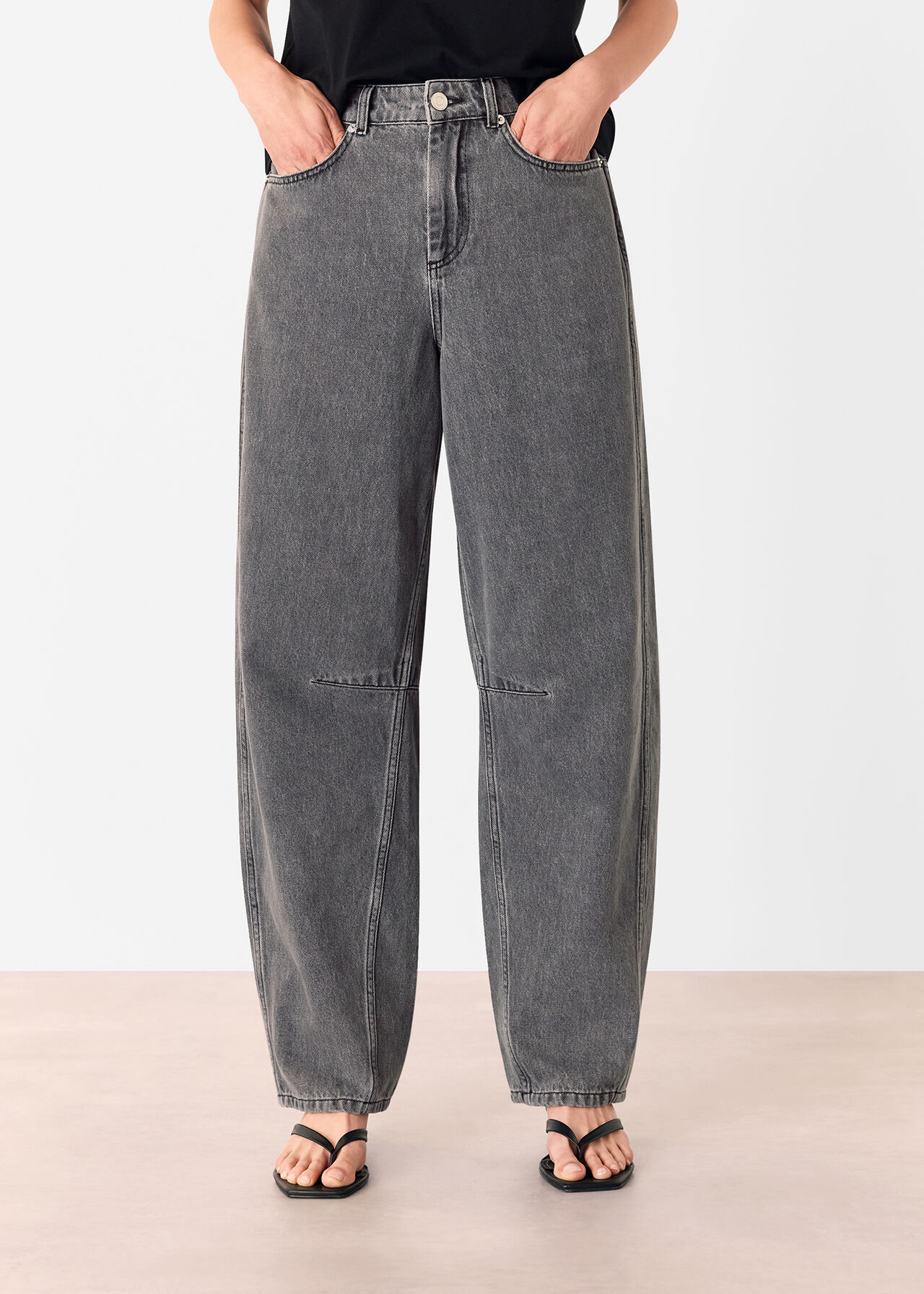 Horseshoe Barrel Leg Jean