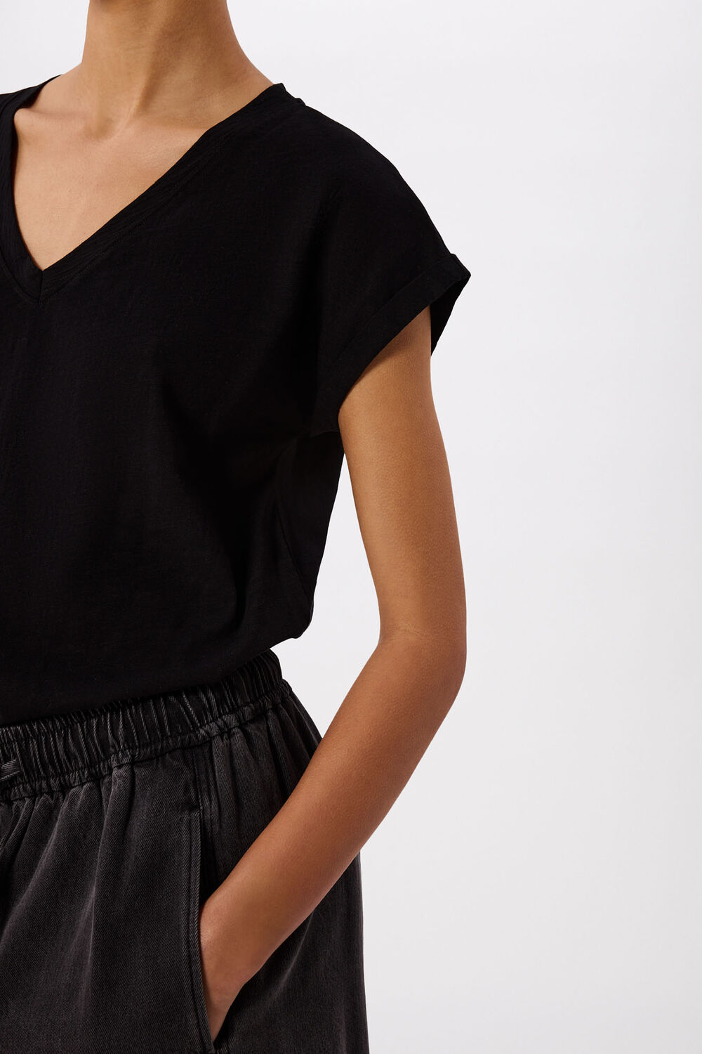 Black Willa V-Neck Cap Sleeve Tee