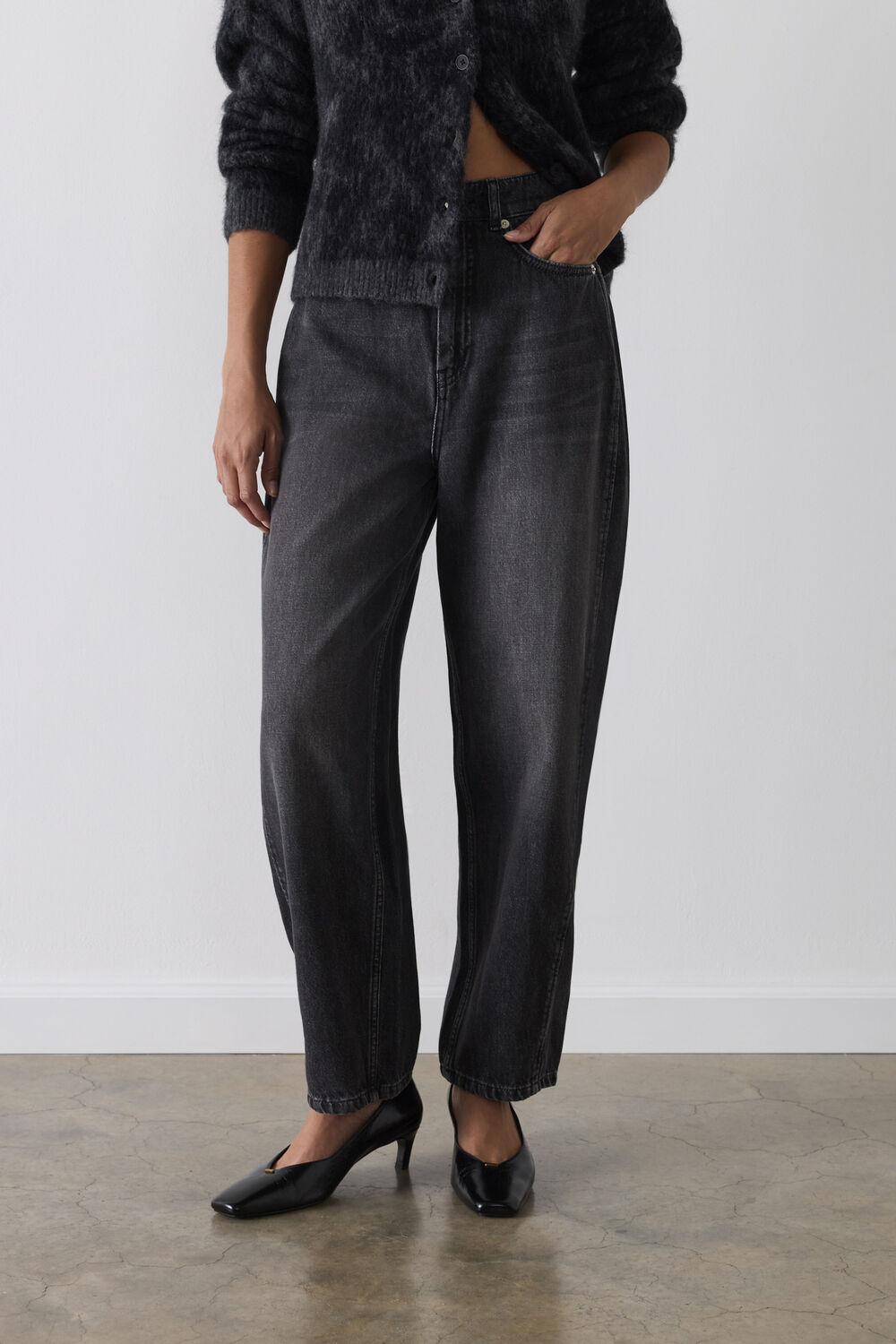 Authentic Barrel Leg Jean