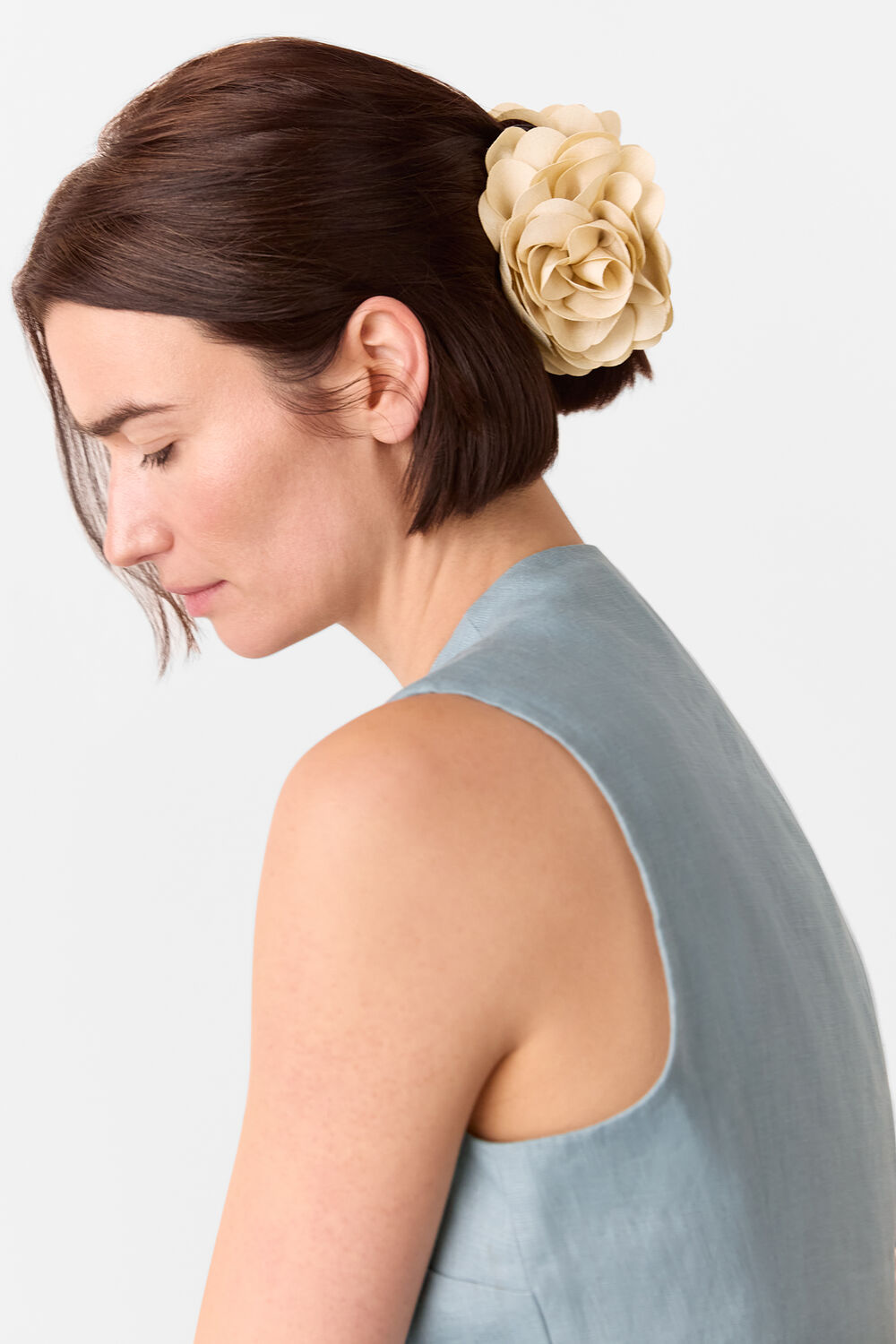 Neutral Flower Claw Clip
