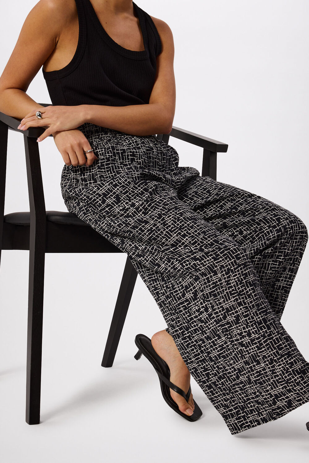 Black Petite Woven Grid Crop Trouser