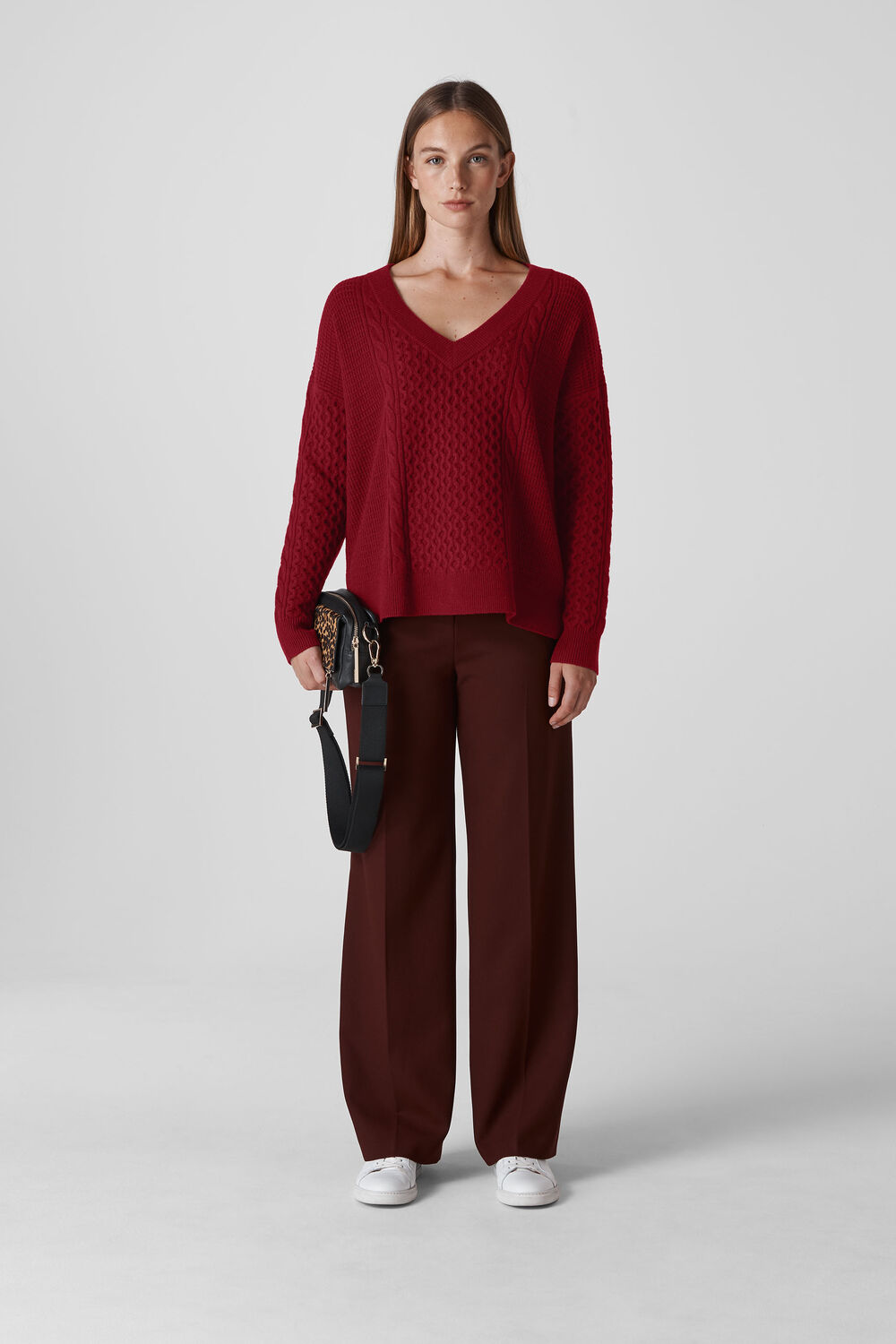 Cable V Neck Knit