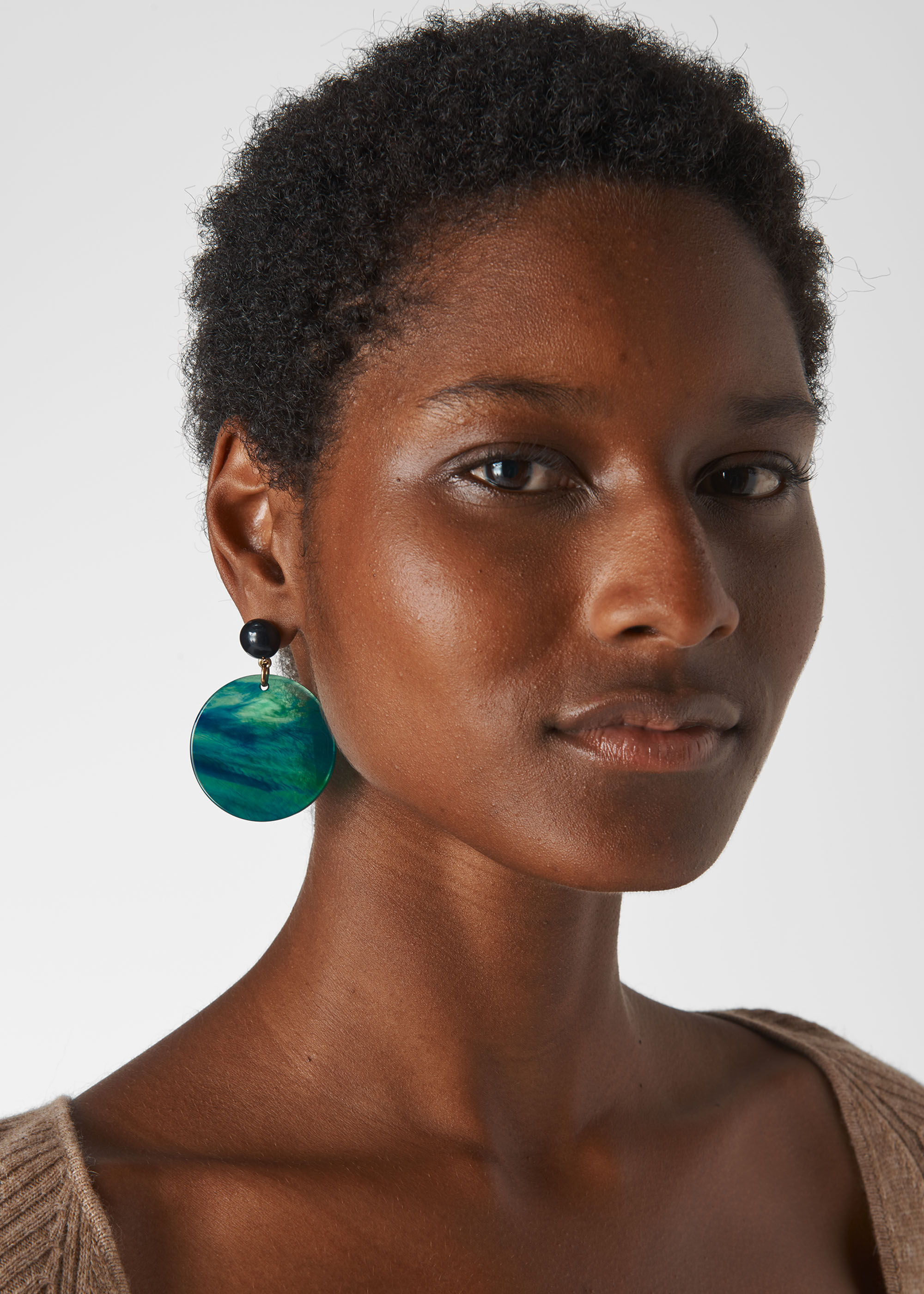 Green resin earrings top