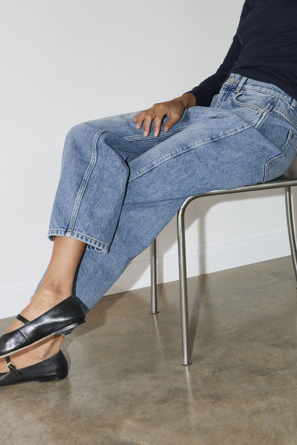 Light Wash Authentic Barrel Leg Jean