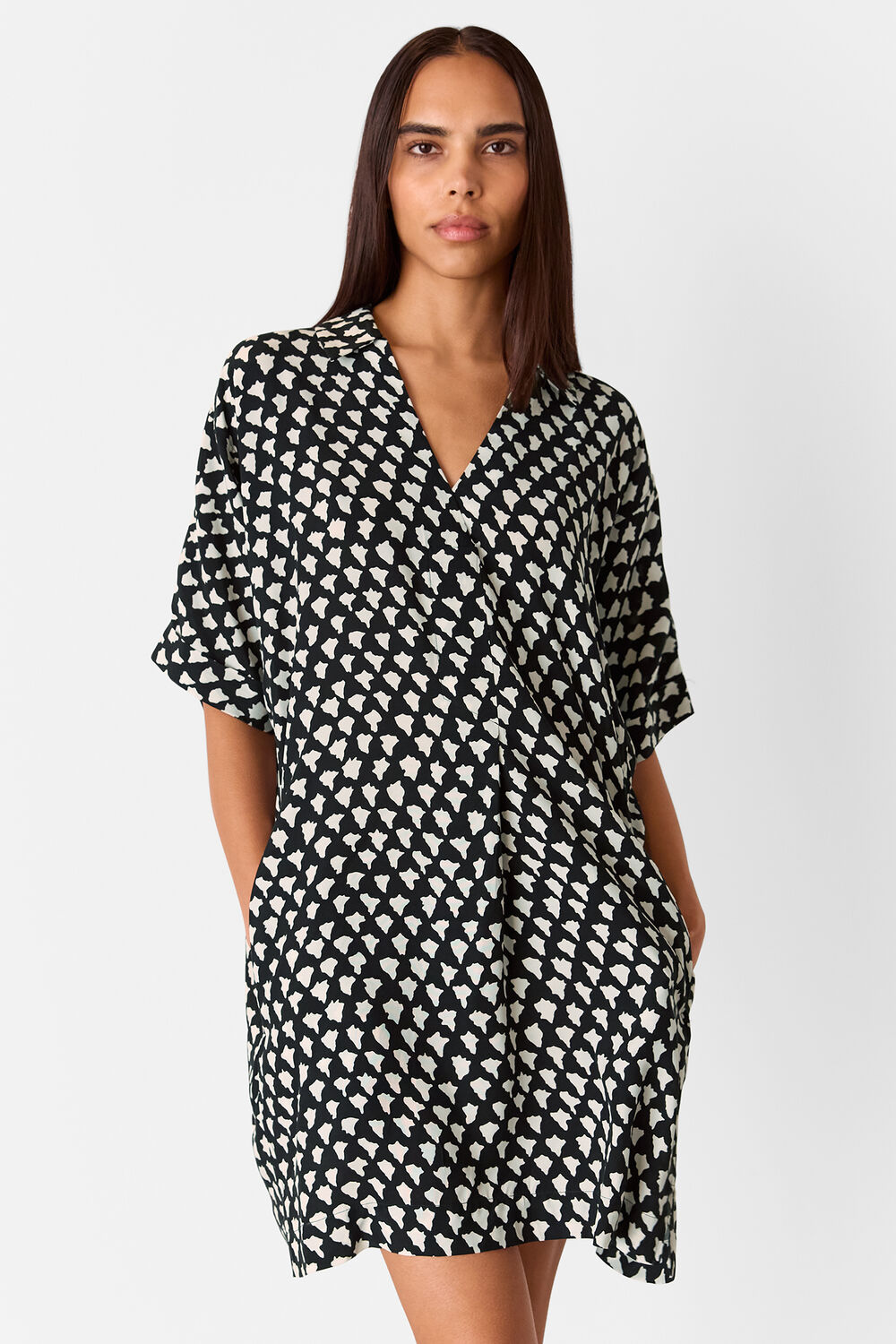 Black Triangle Relaxed Short Dress