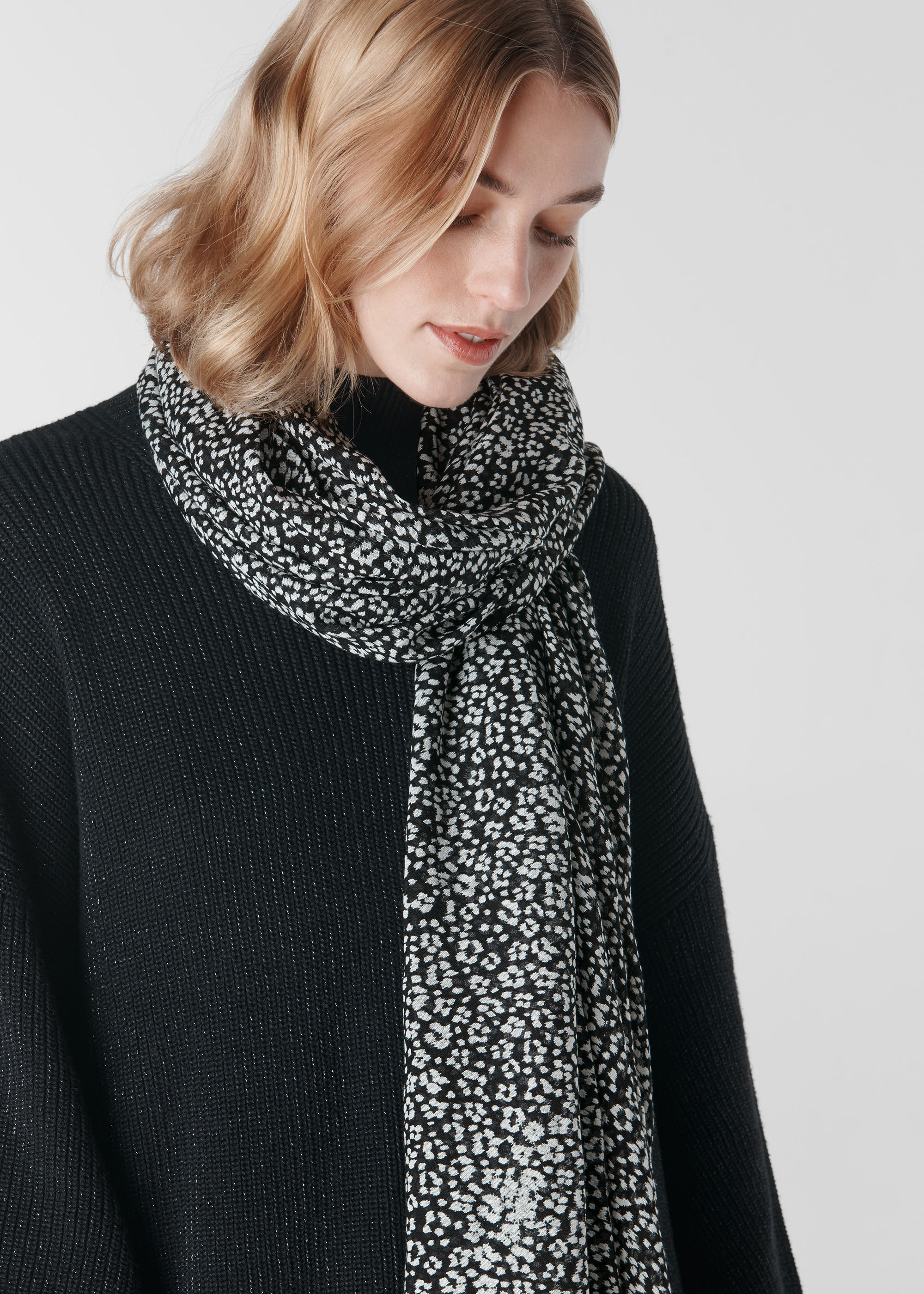 Grey print scarf online