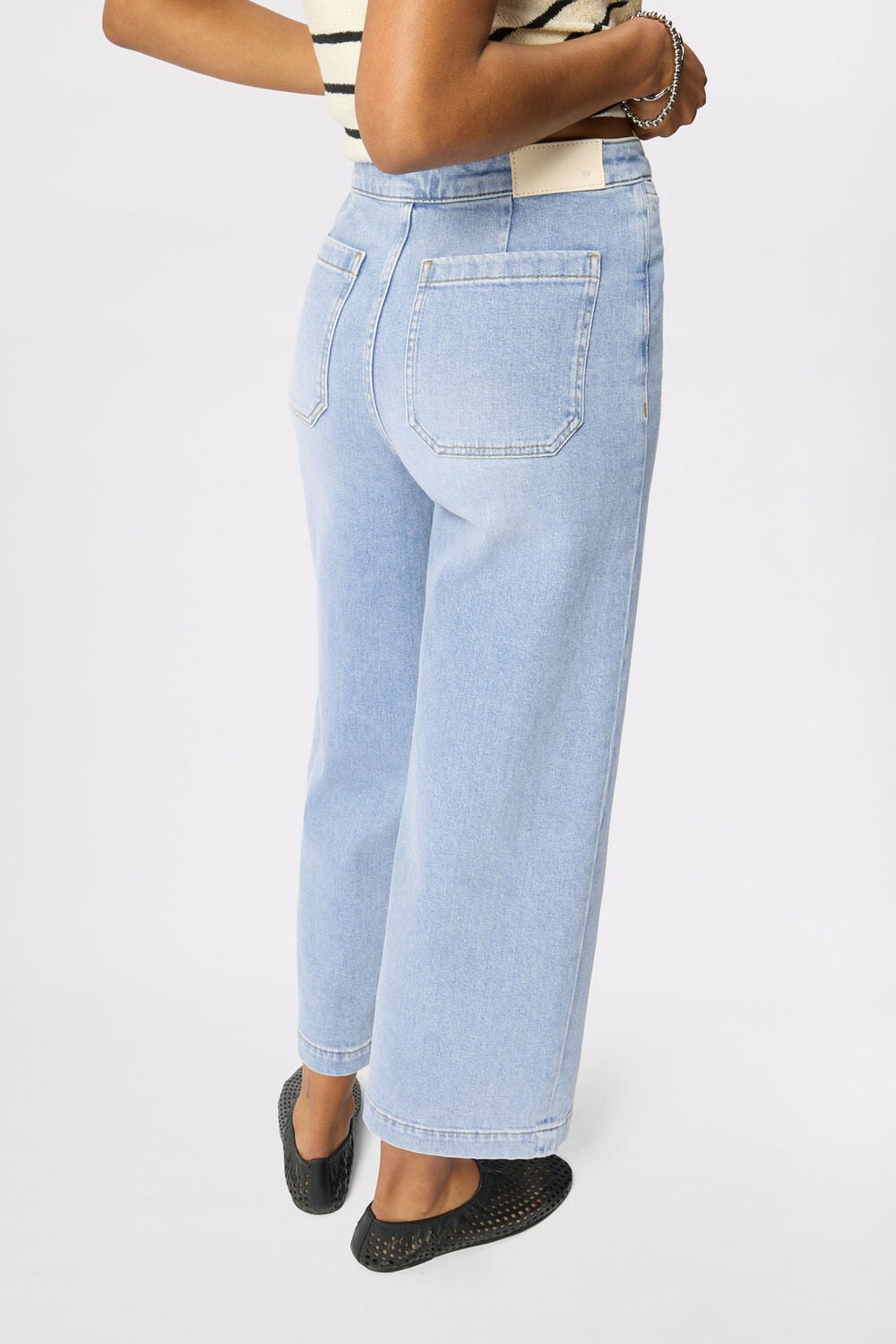 Light Wash Stretch Straight Ankle Jean