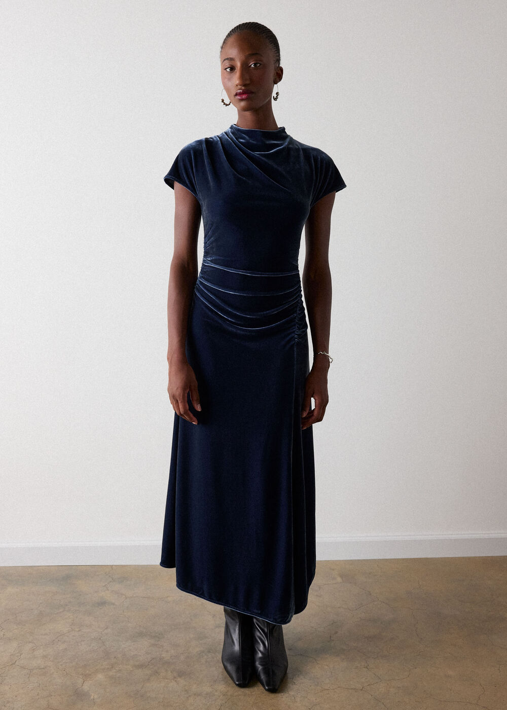Navy Petite Velvet Ruched Midi Dress