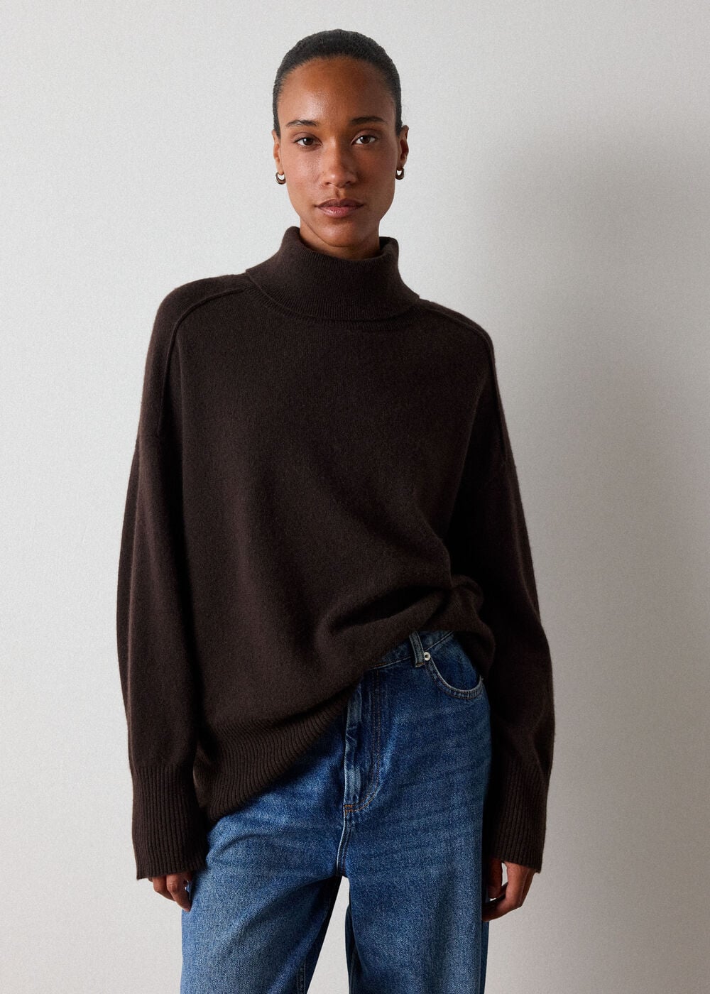 Cashmere Seam Roll Neck Knit
