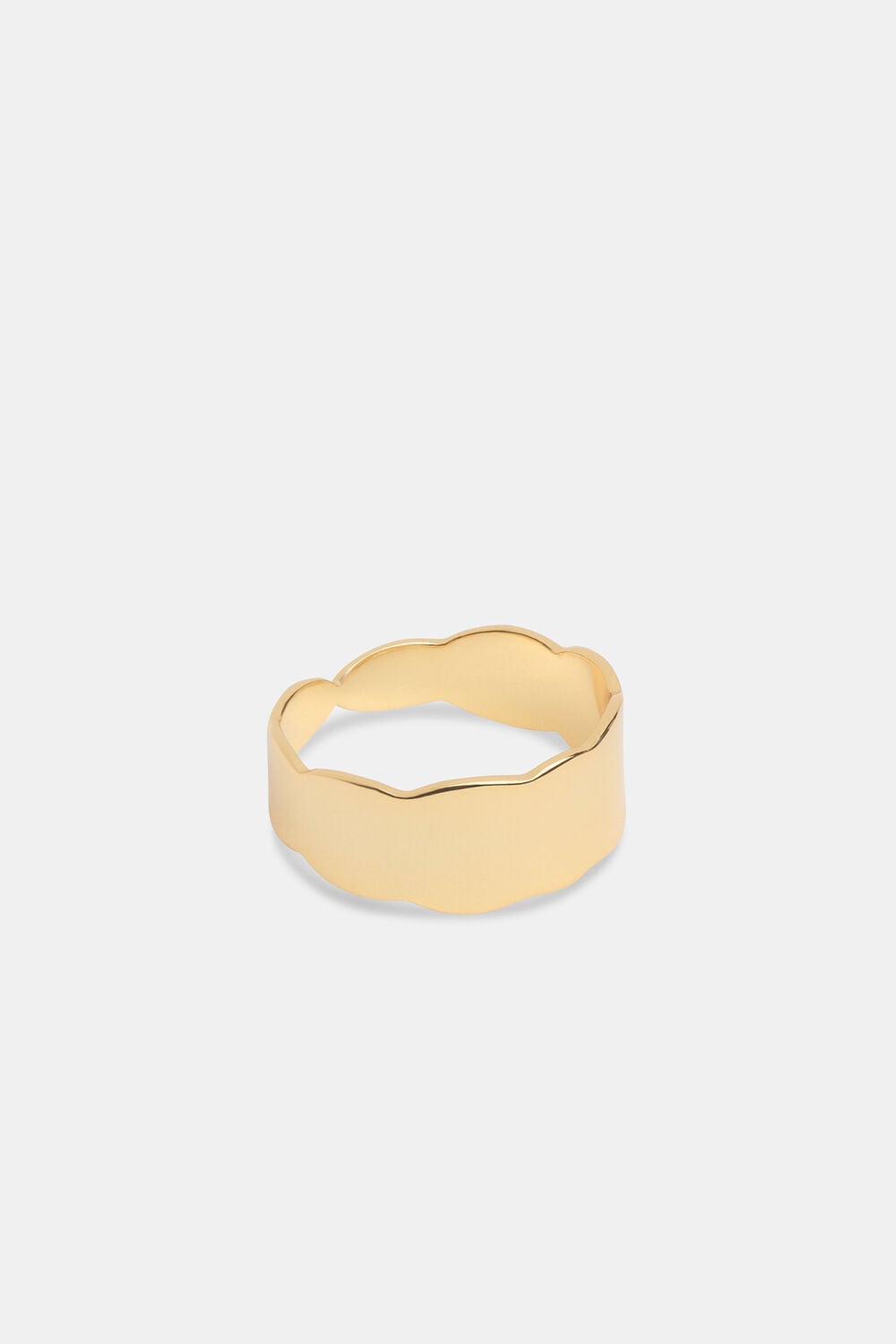 Scalloped Edge Ring