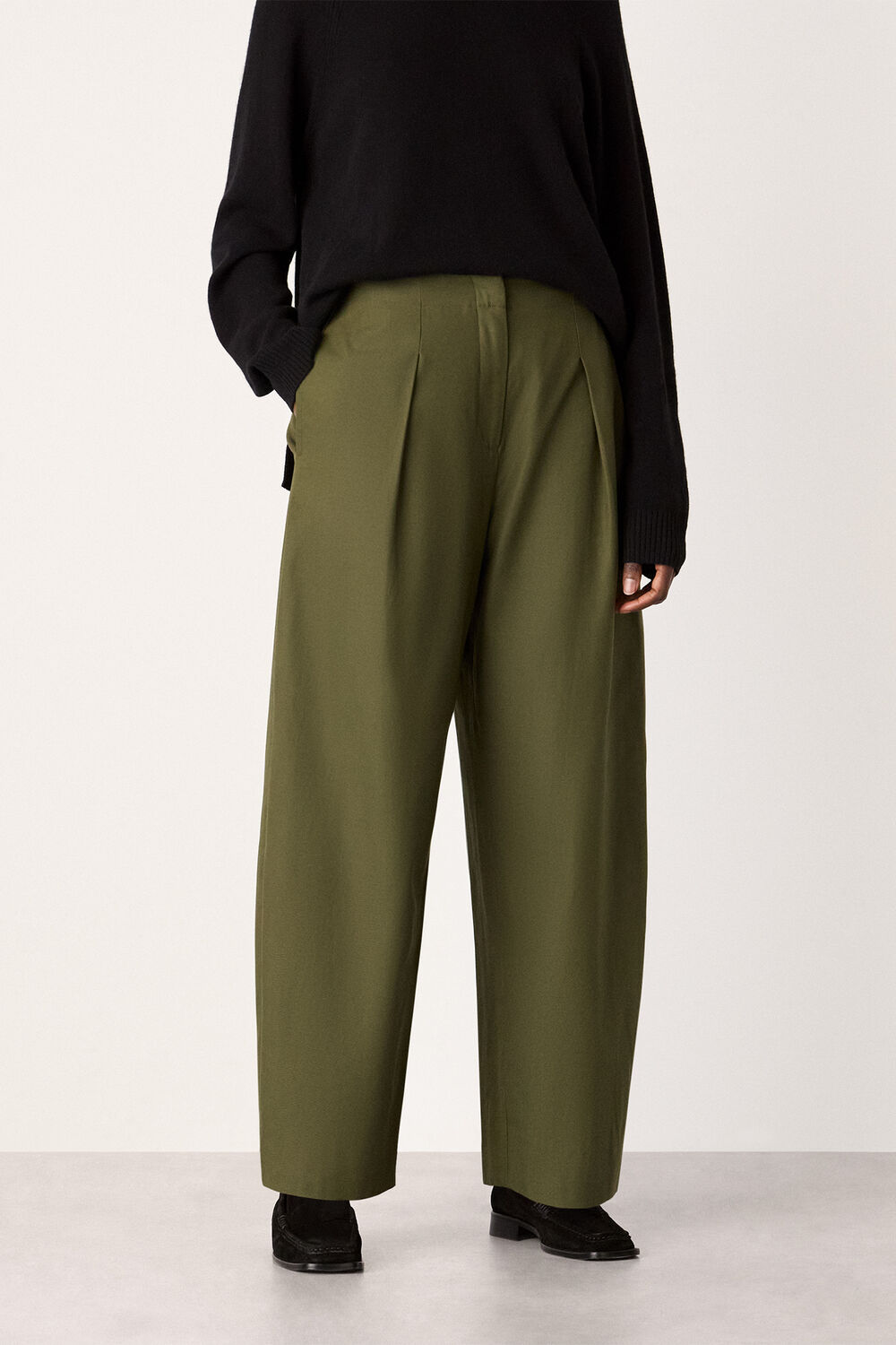 Khaki Pleat Front Barrel Trouser