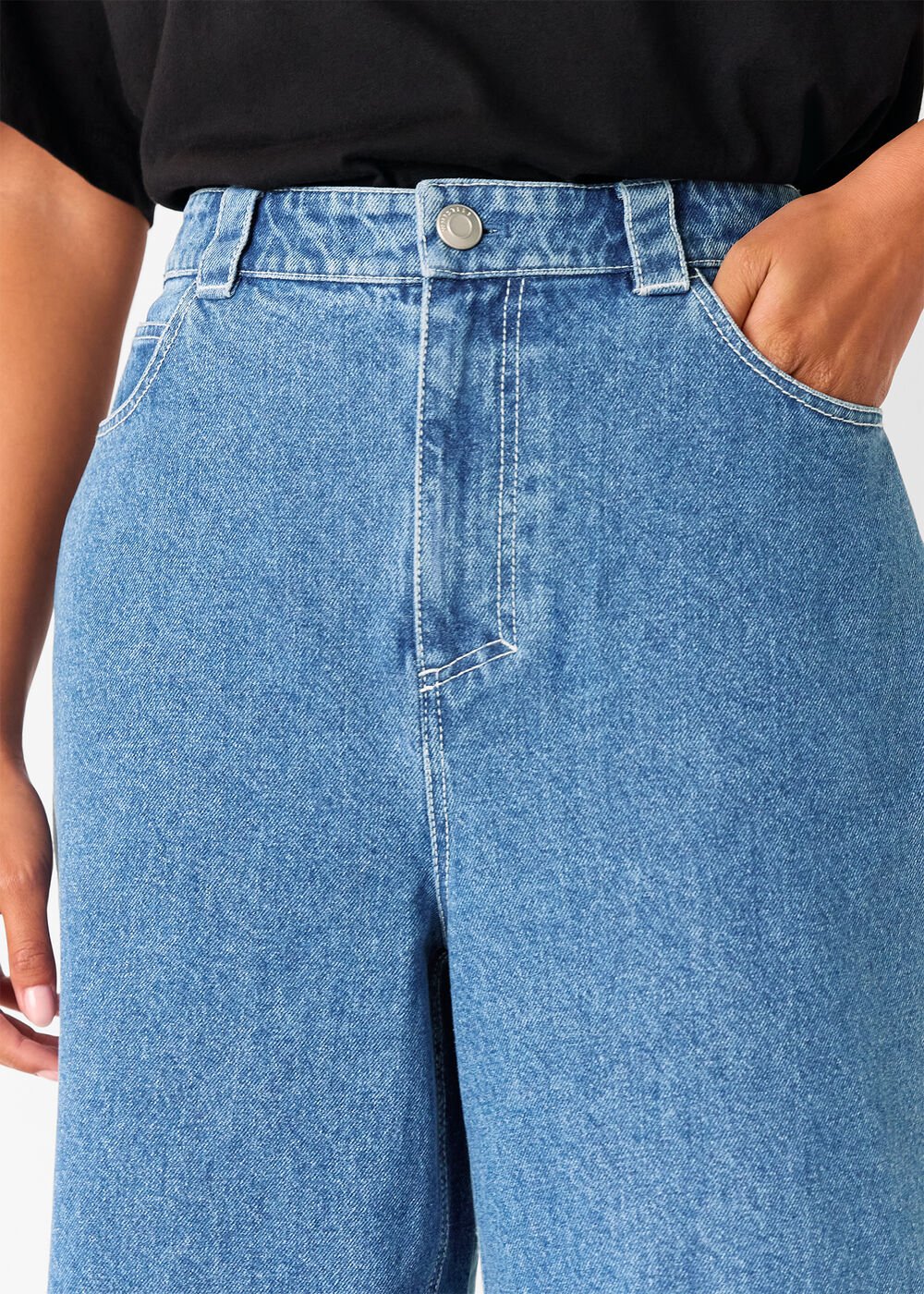 Petite Relaxed Straight Leg Jean